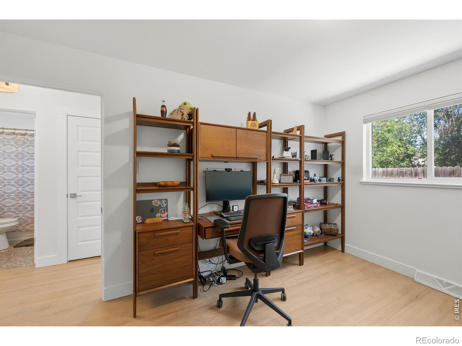 MLS Image #16 for 5151 e thrill place,denver, Colorado