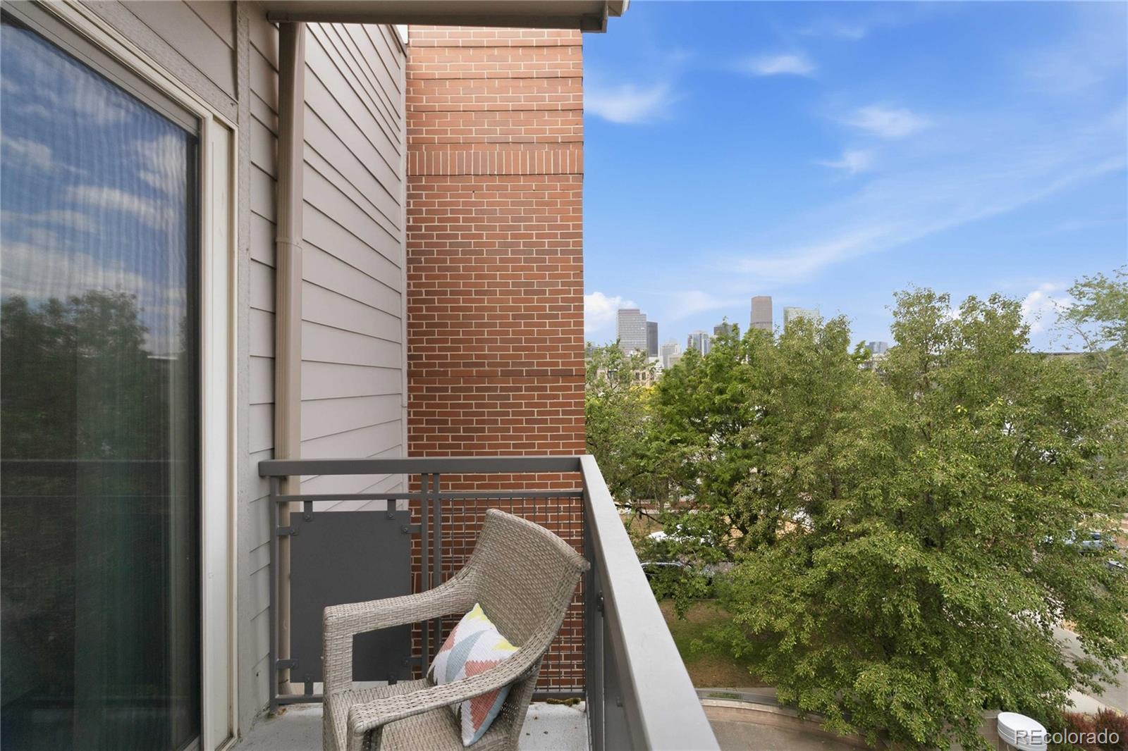 MLS Image #24 for 1700 n emerson street 304,denver, Colorado