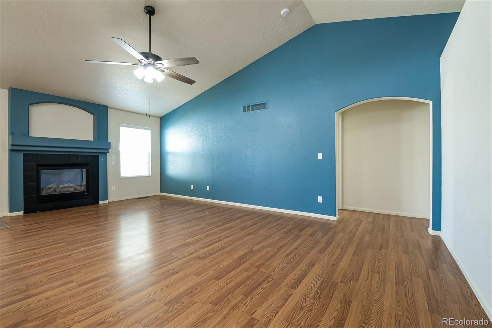 MLS Image #3 for 1137 s coolidge circle,aurora, Colorado