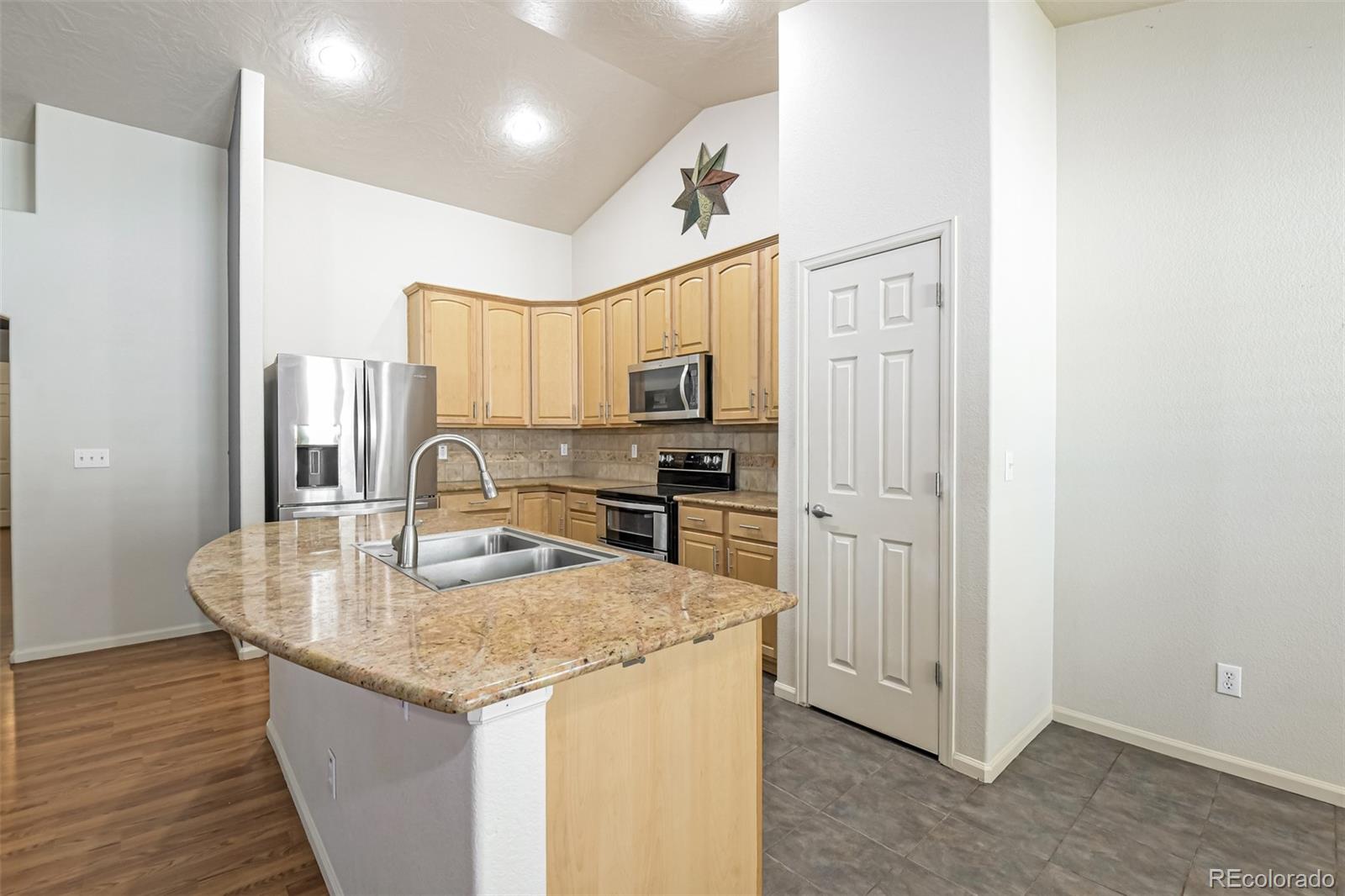 MLS Image #6 for 1137 s coolidge circle,aurora, Colorado