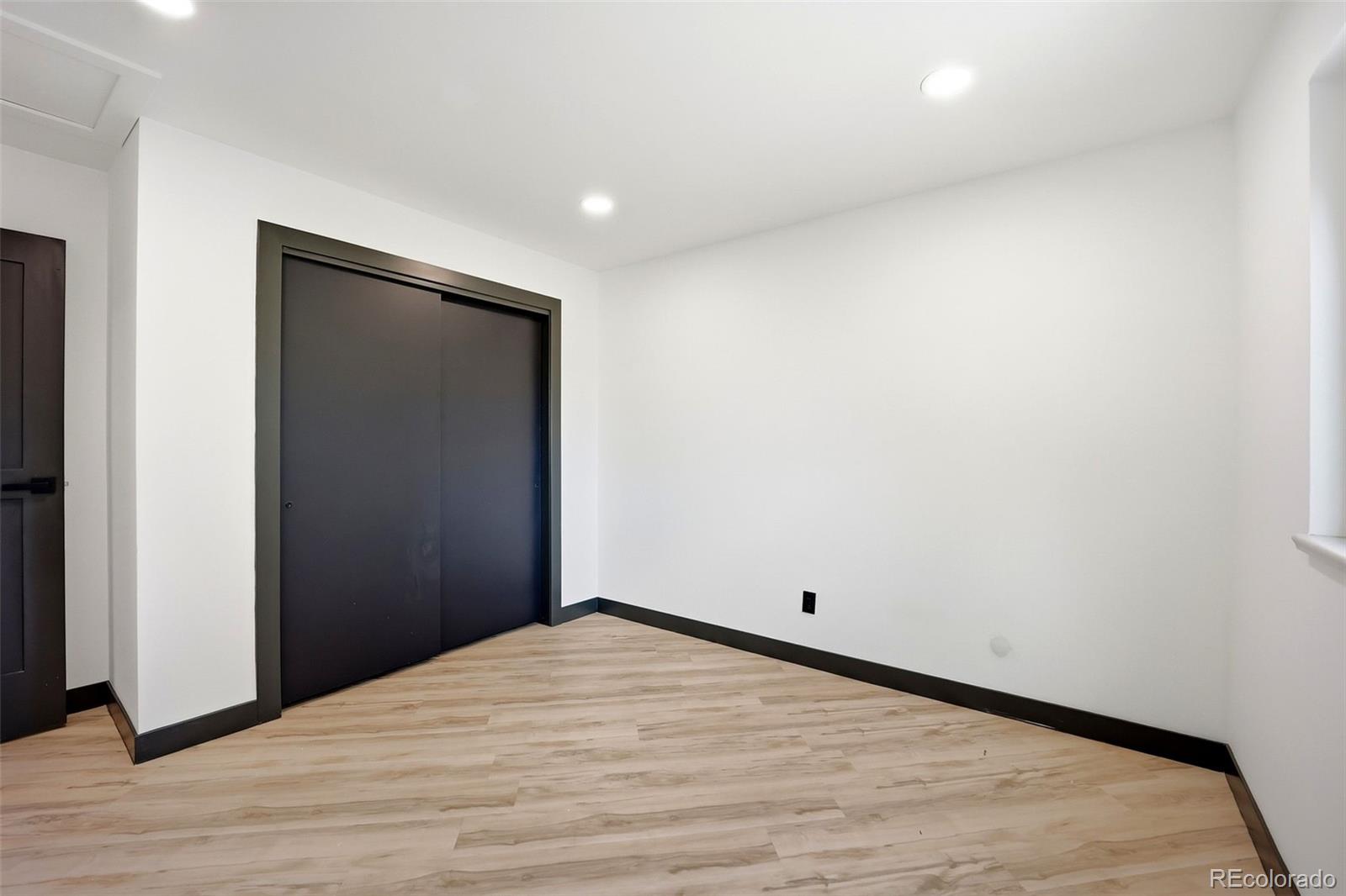 MLS Image #13 for 8414  kendall court,arvada, Colorado