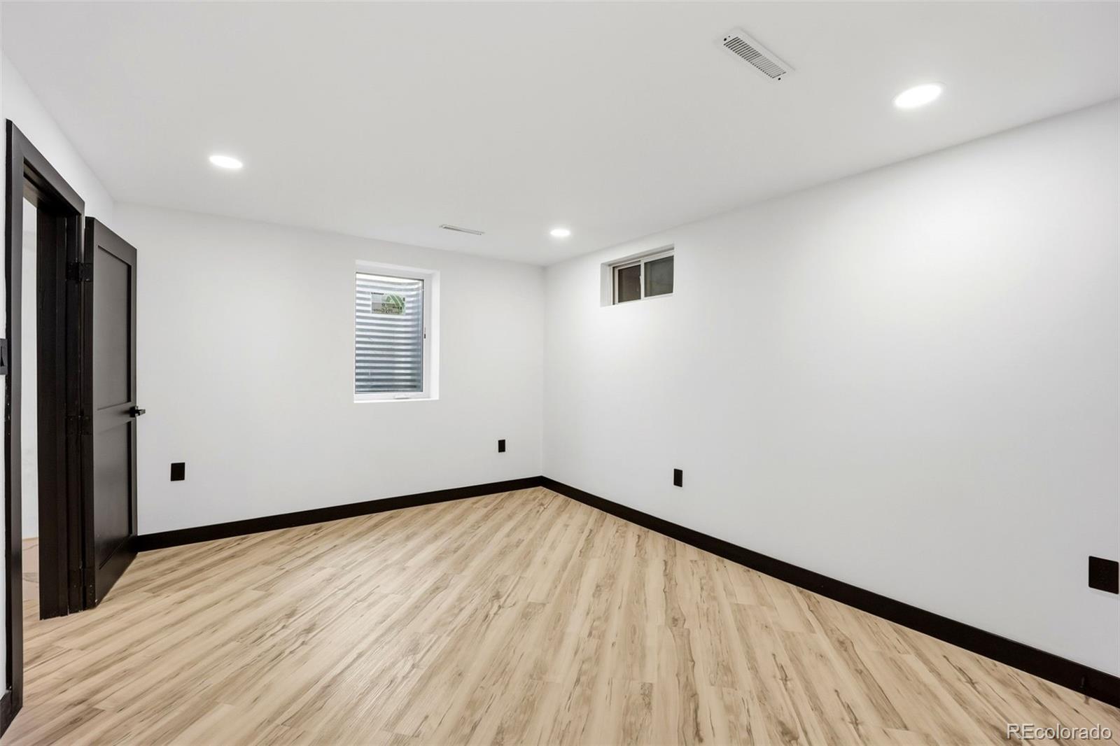 MLS Image #23 for 8414  kendall court,arvada, Colorado