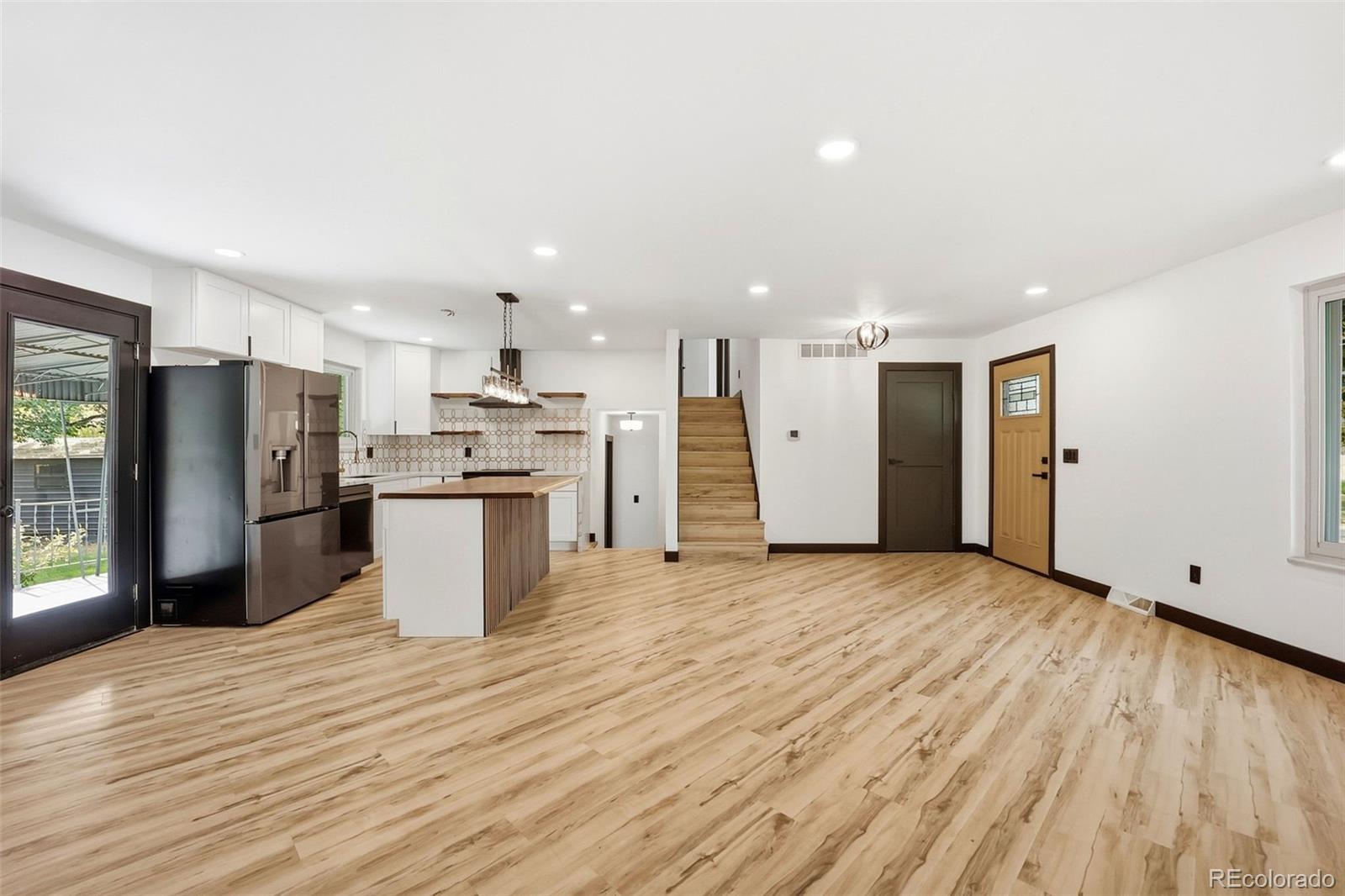 MLS Image #8 for 8414  kendall court,arvada, Colorado