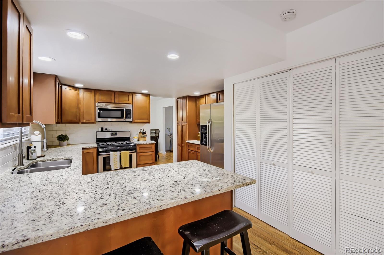 MLS Image #6 for 8416 s wildcat street,littleton, Colorado