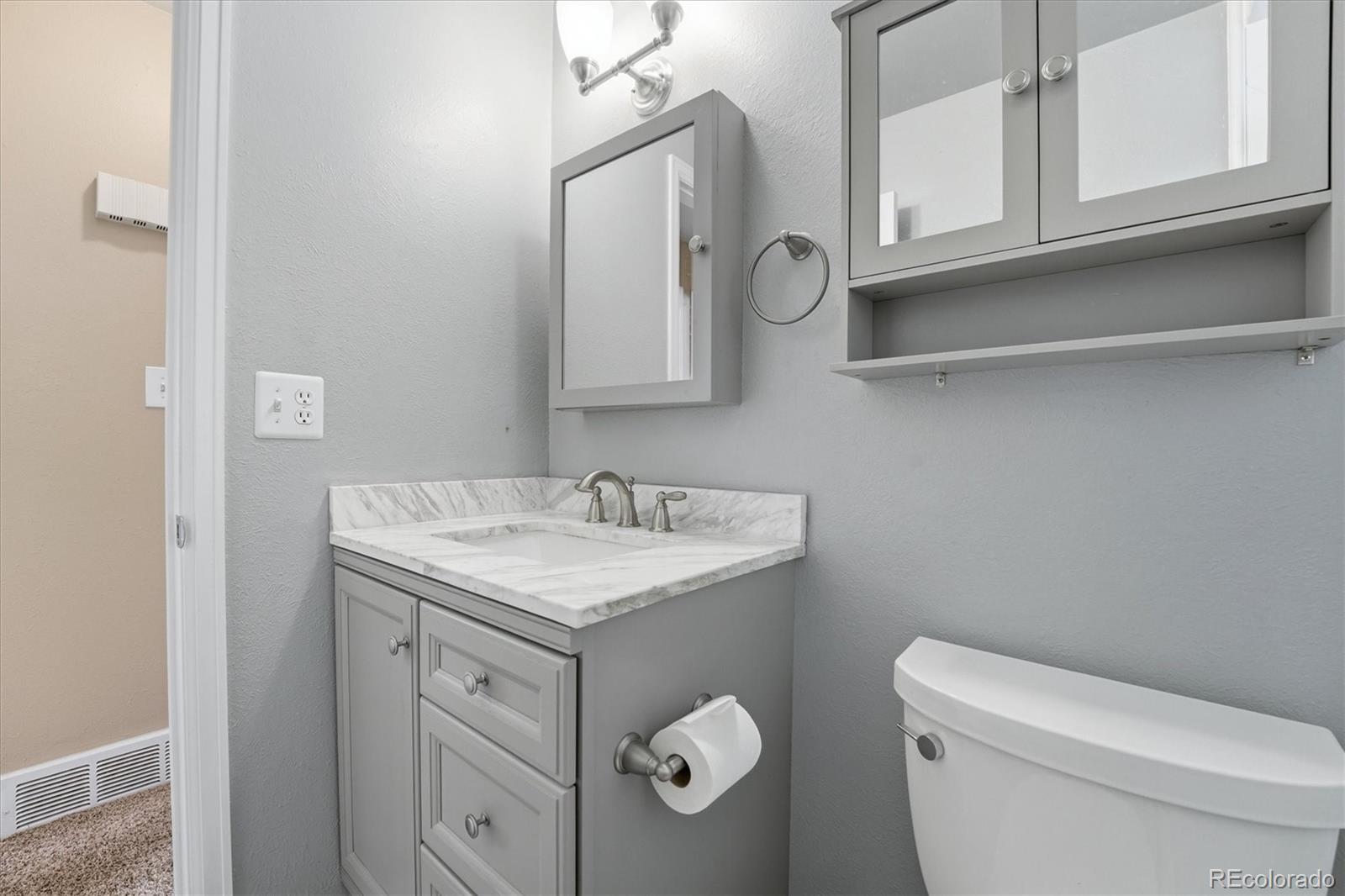 MLS Image #6 for 8239  loretta drive,denver, Colorado