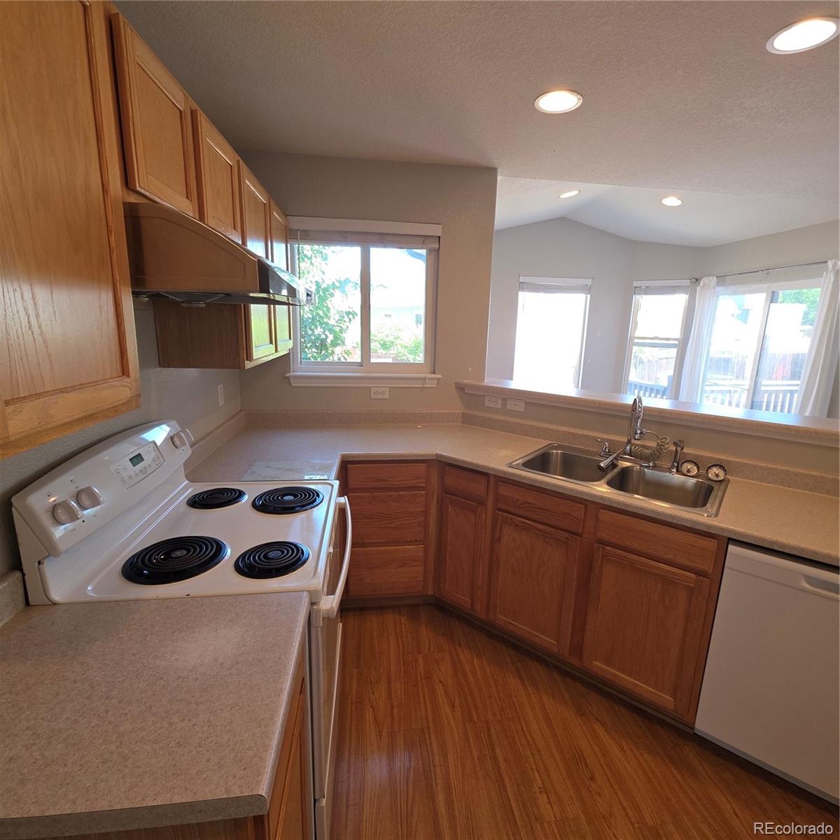 MLS Image #2 for 2866 s tower way,aurora, Colorado