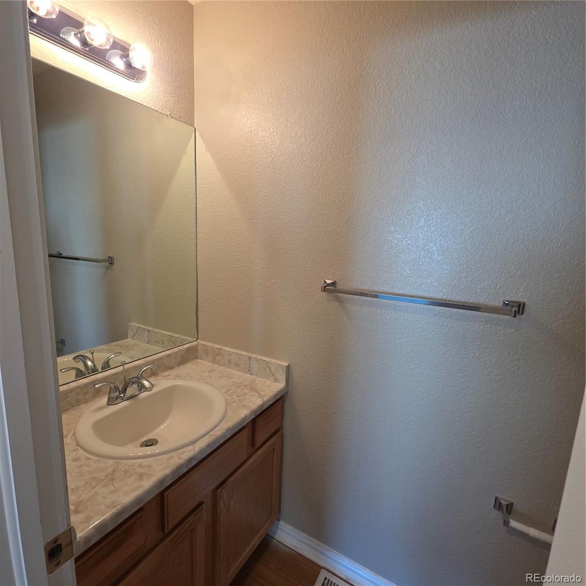 MLS Image #27 for 2866 s tower way,aurora, Colorado