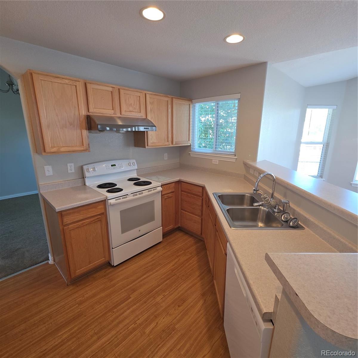 MLS Image #3 for 2866 s tower way,aurora, Colorado