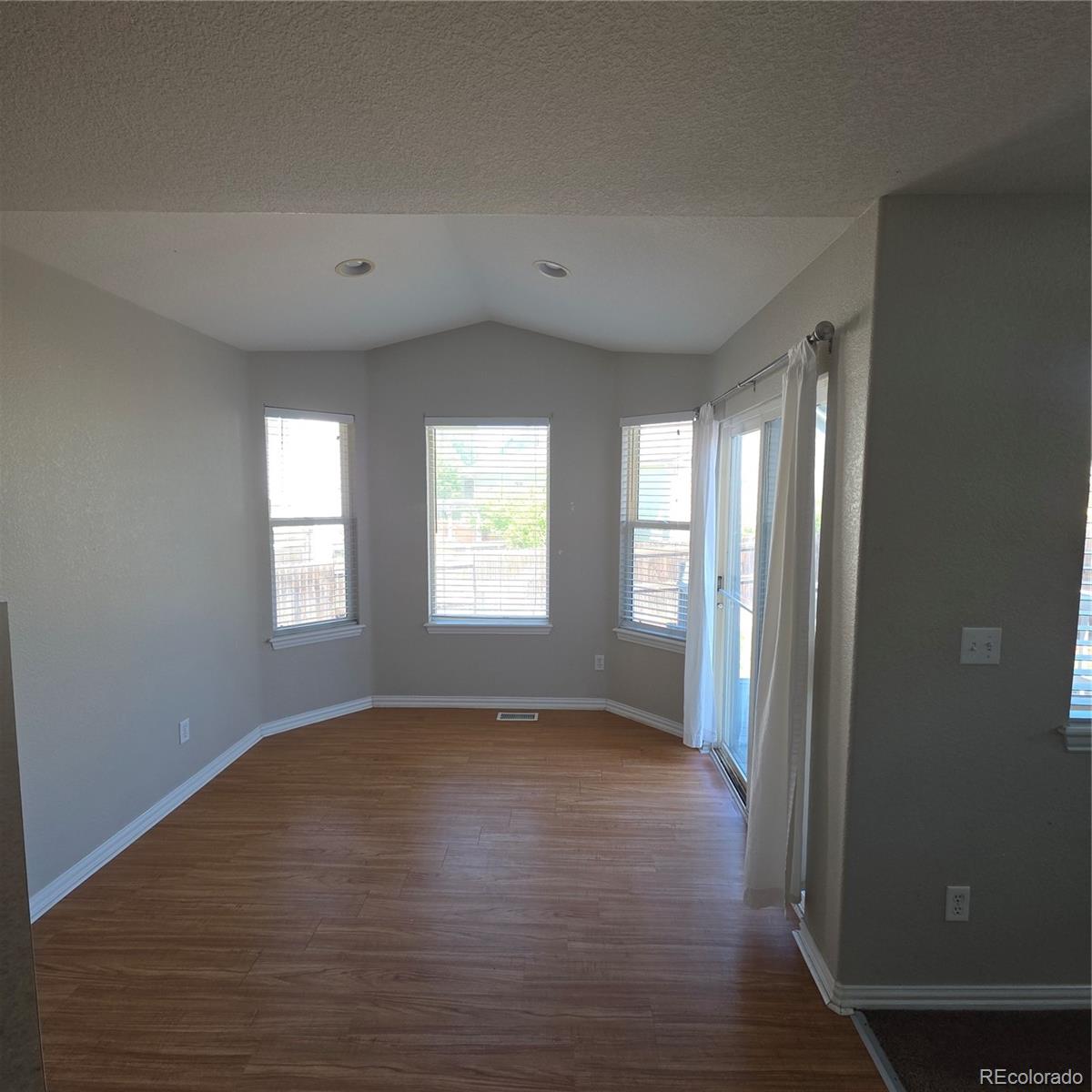 MLS Image #5 for 2866 s tower way,aurora, Colorado