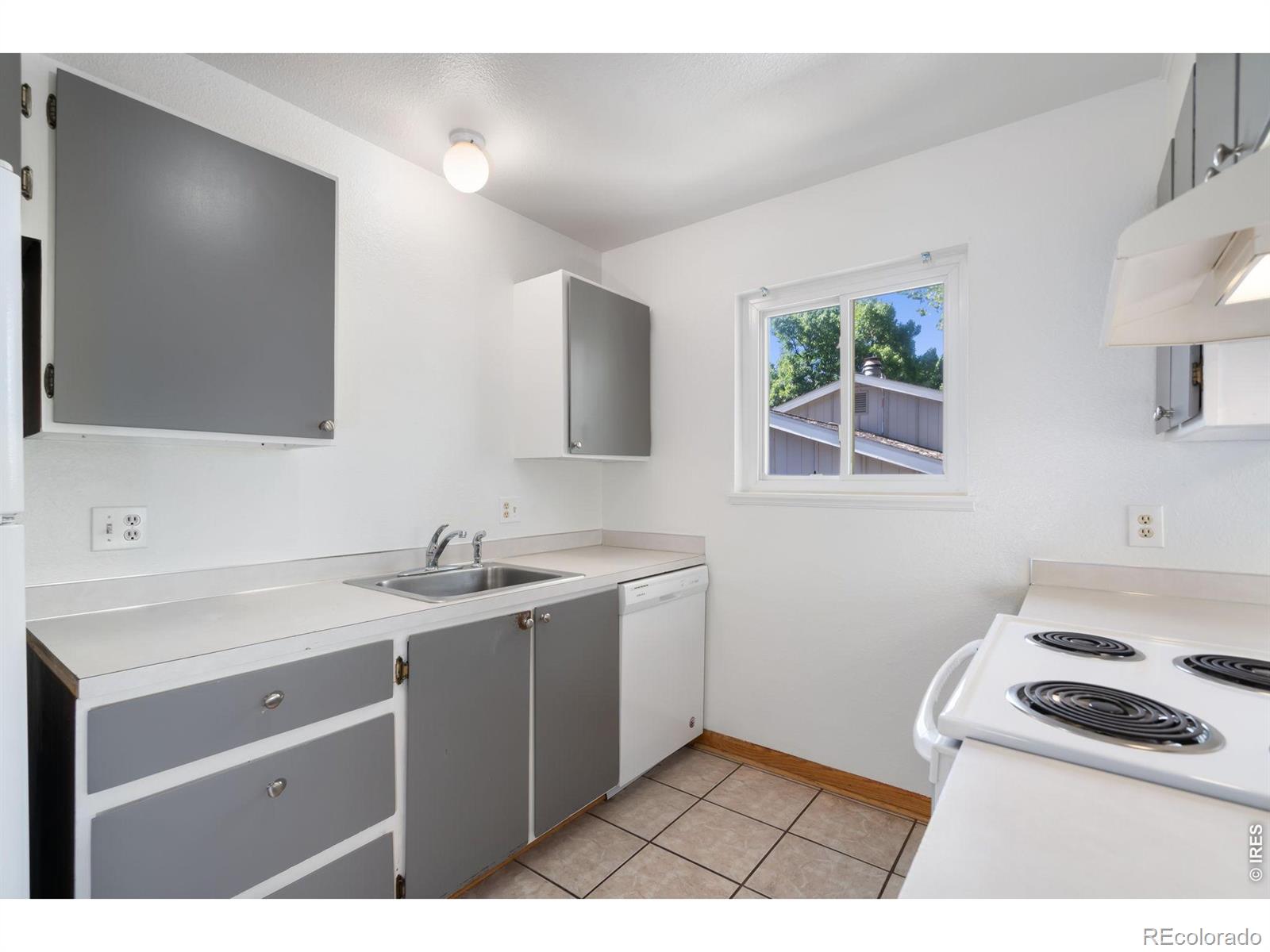 MLS Image #6 for 3512  camelot drive,fort collins, Colorado