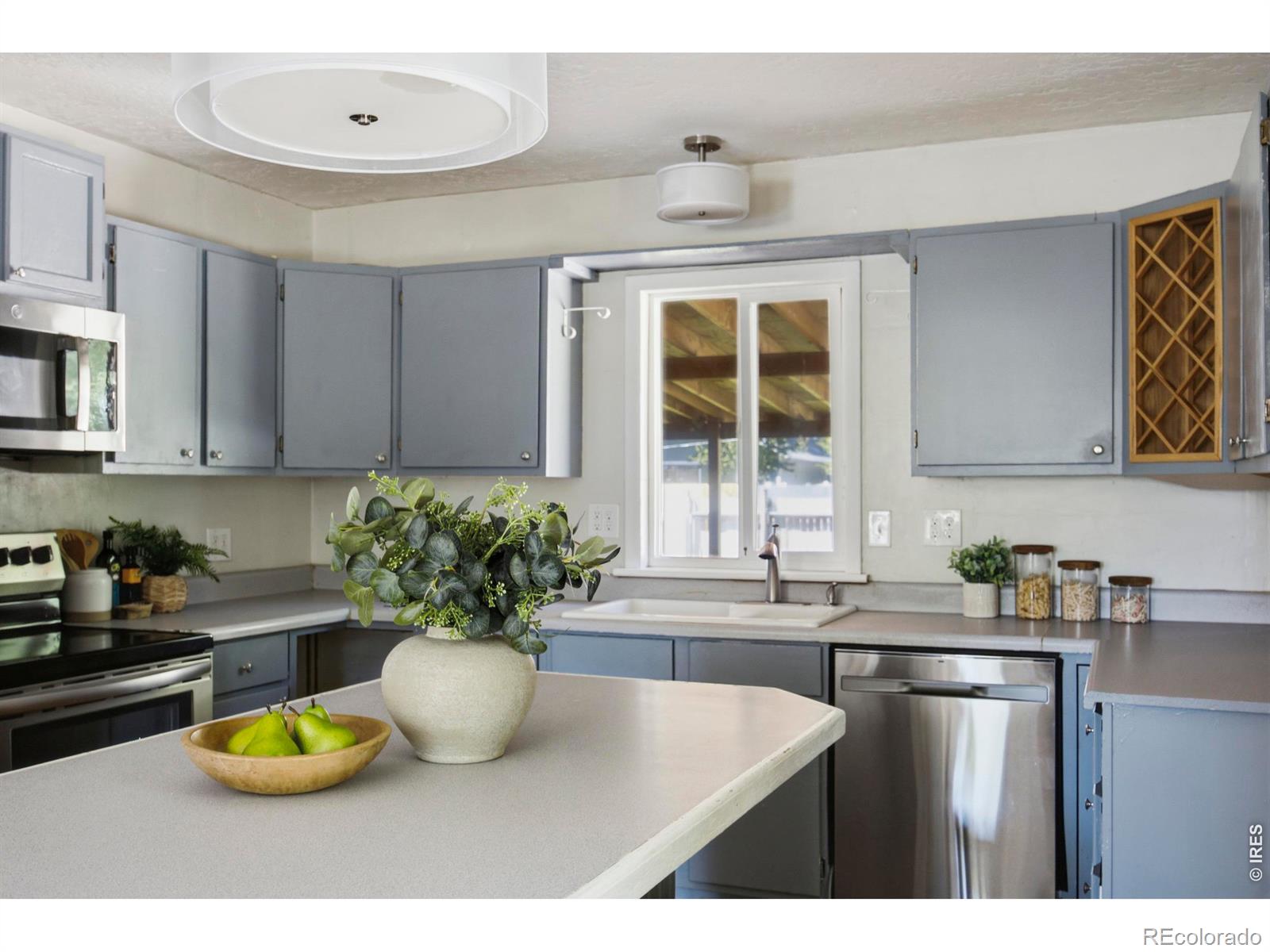 MLS Image #13 for 557 e 9th street,loveland, Colorado