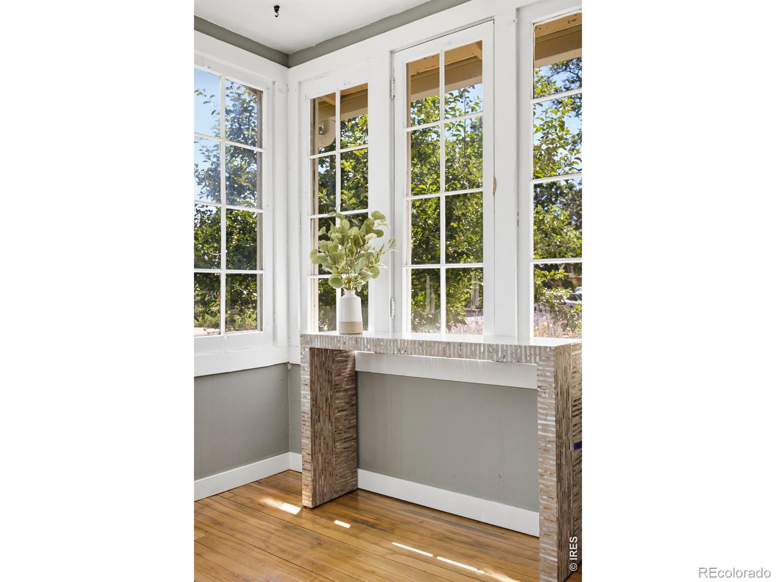 MLS Image #5 for 557 e 9th street,loveland, Colorado