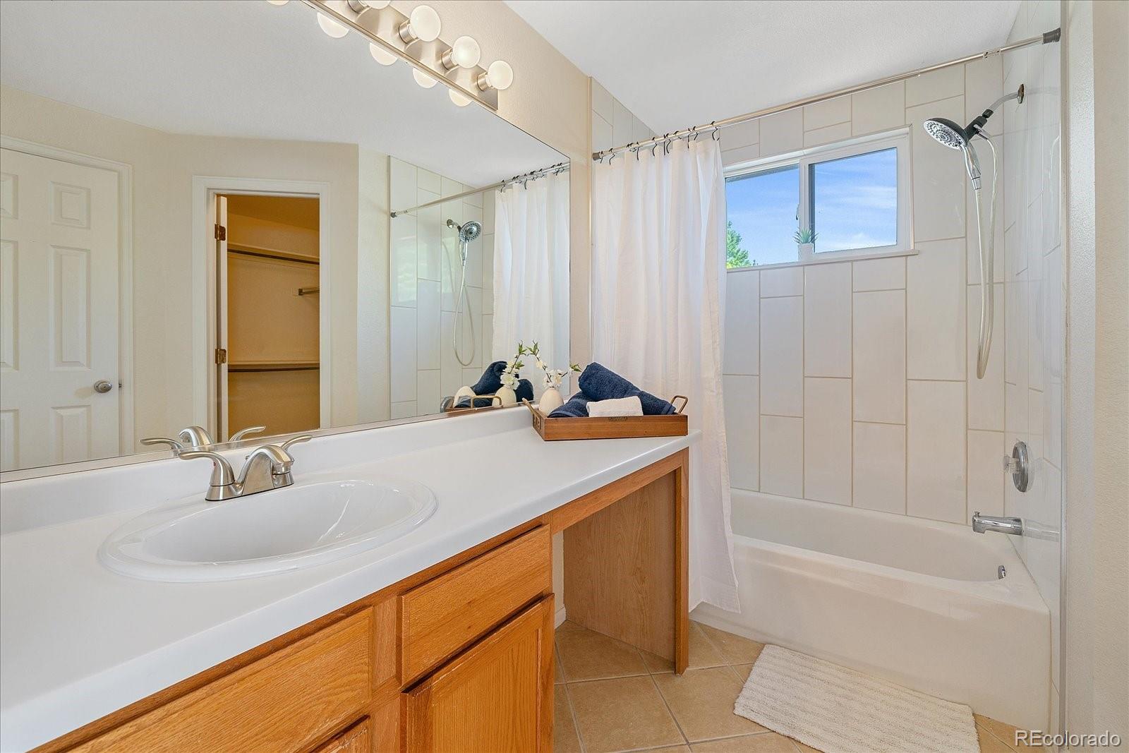 MLS Image #16 for 13404  raritan way,denver, Colorado