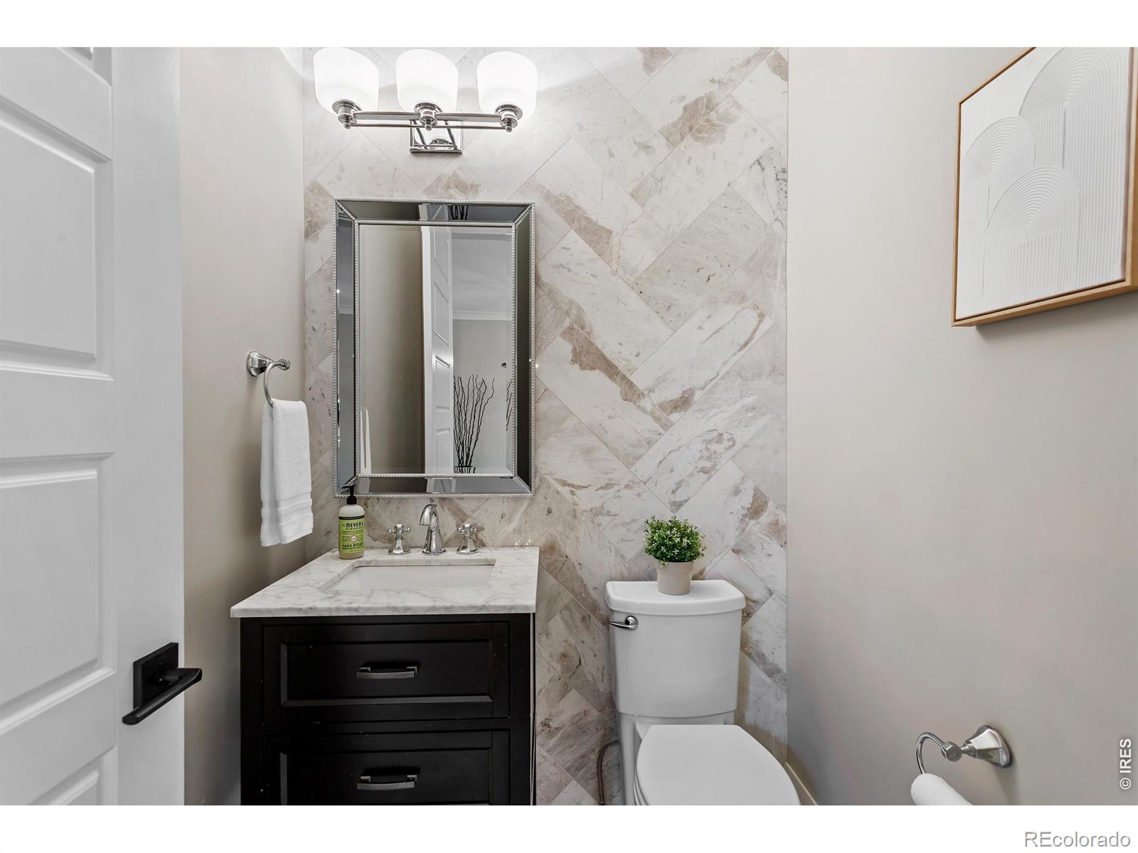 MLS Image #17 for 1346 s gaylord street,denver, Colorado