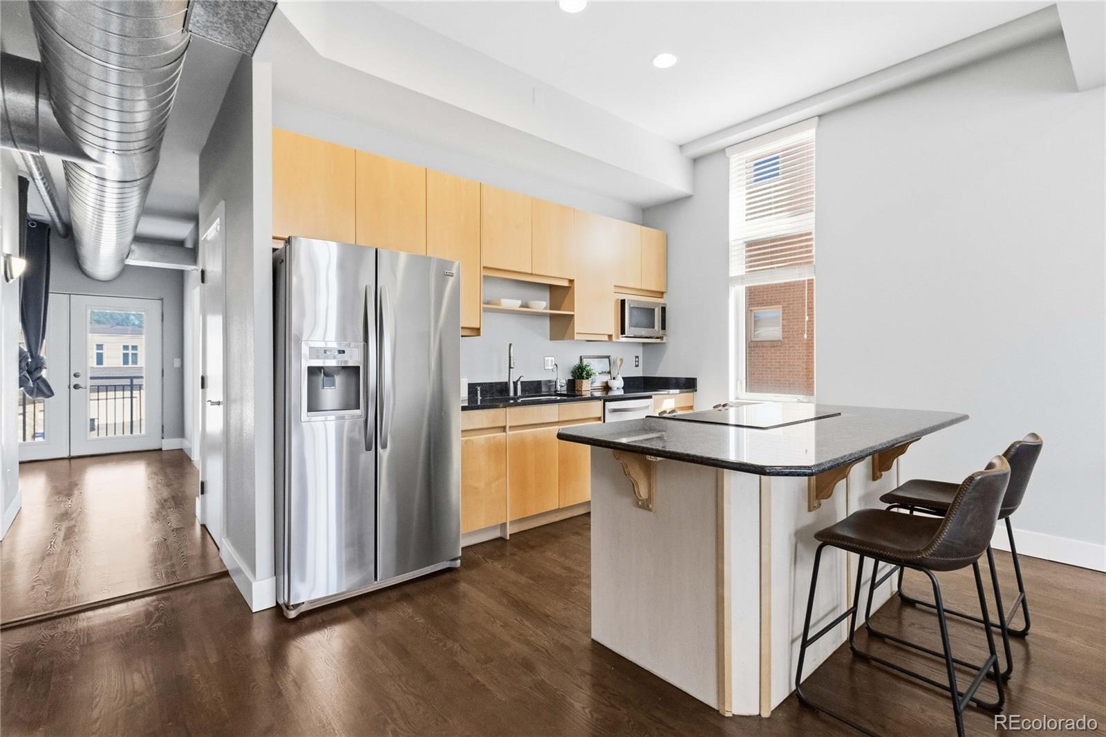 MLS Image #11 for 220  roslyn street,denver, Colorado