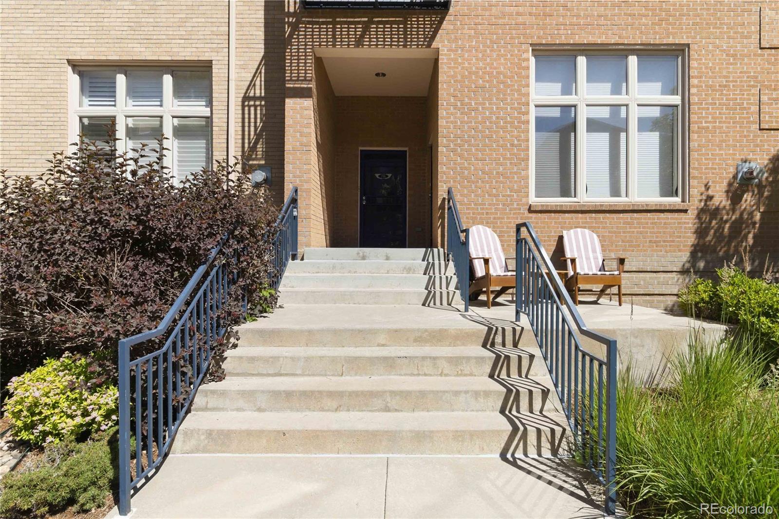 MLS Image #2 for 220  roslyn street,denver, Colorado