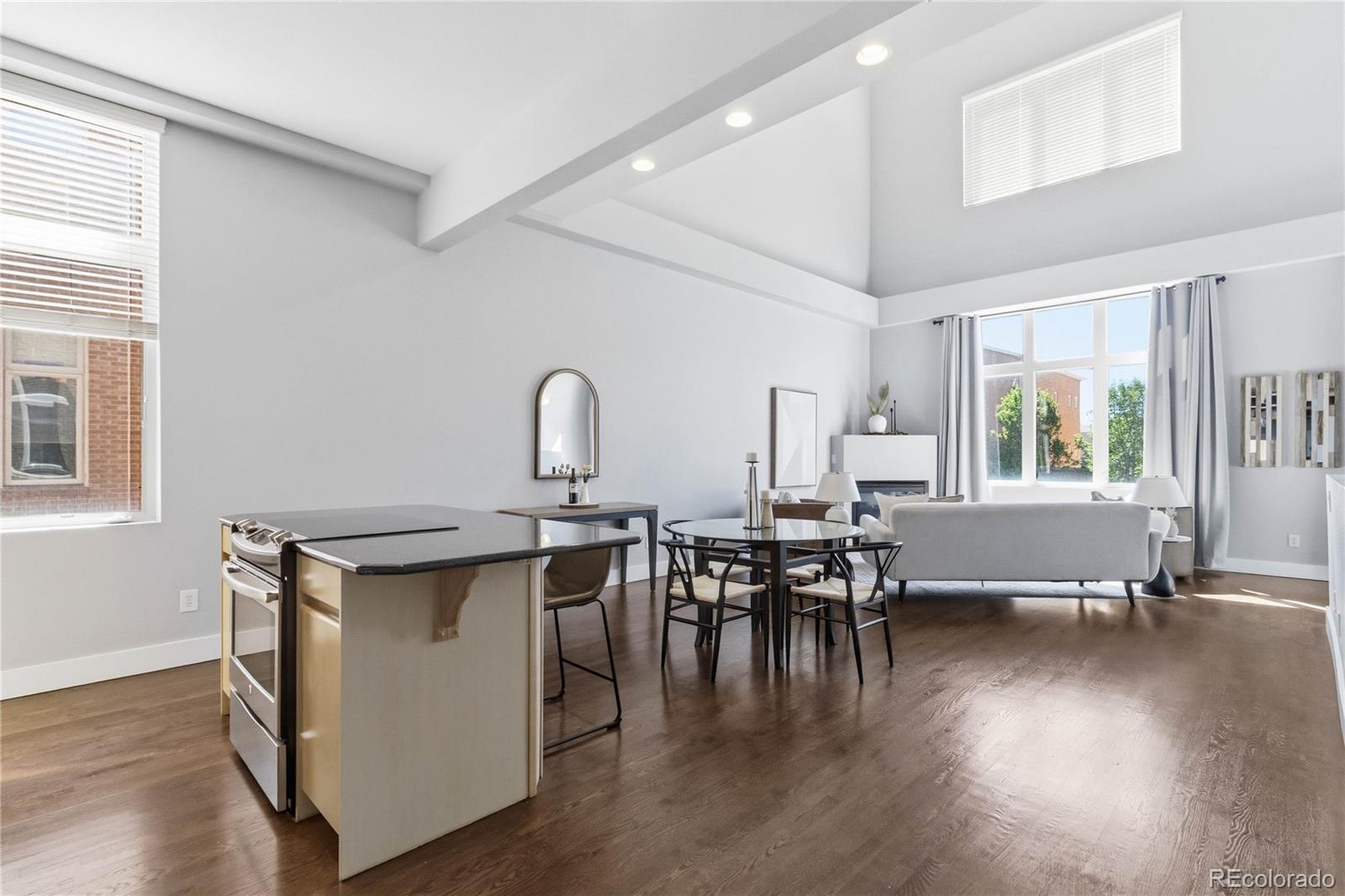 MLS Image #8 for 220  roslyn street,denver, Colorado