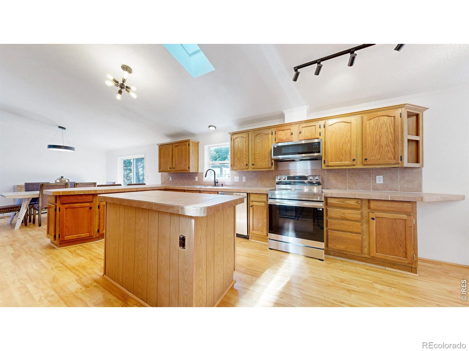 MLS Image #13 for 401  lakritz street,berthoud, Colorado