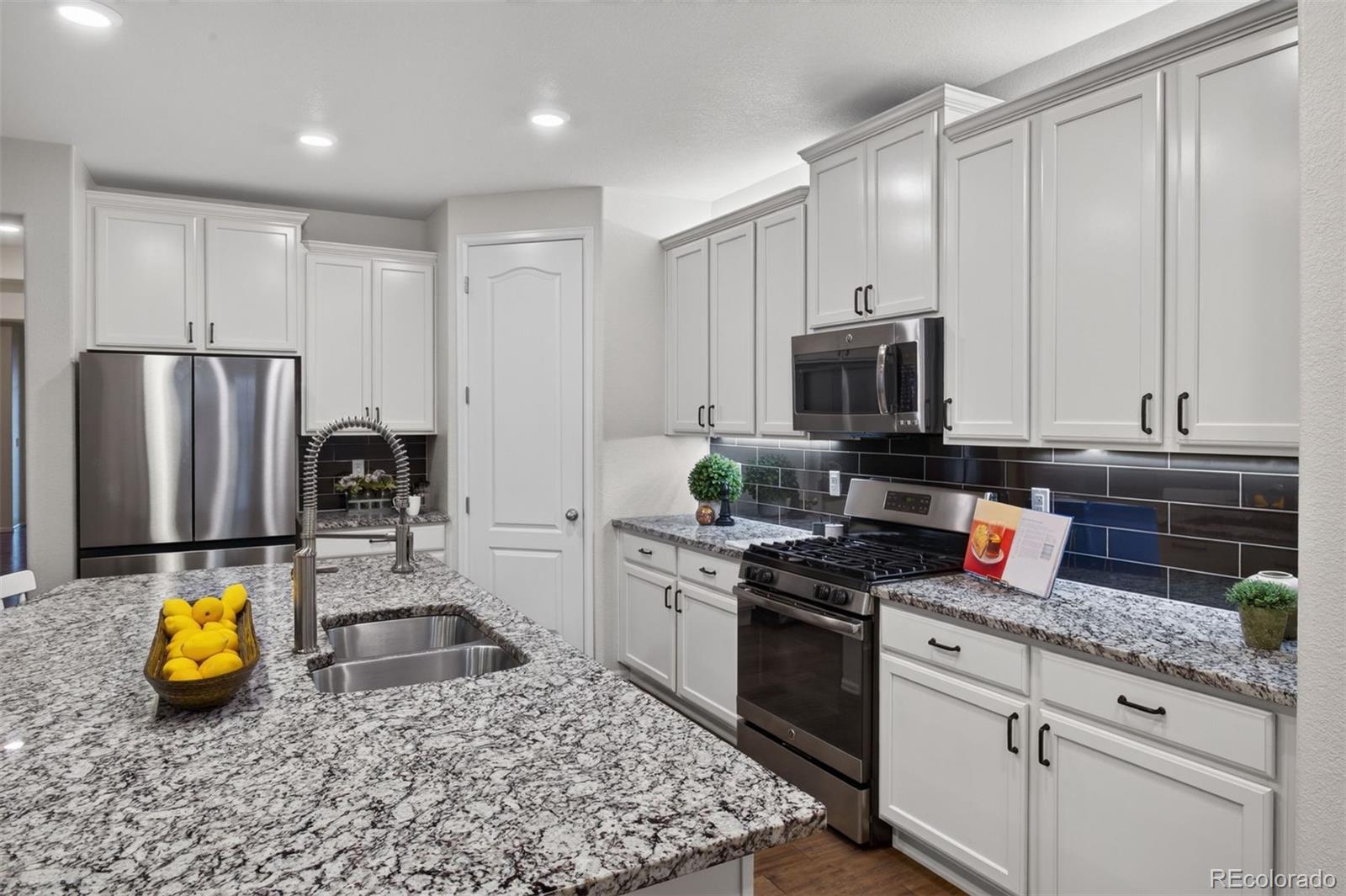 MLS Image #7 for 6064  flattop street,golden, Colorado