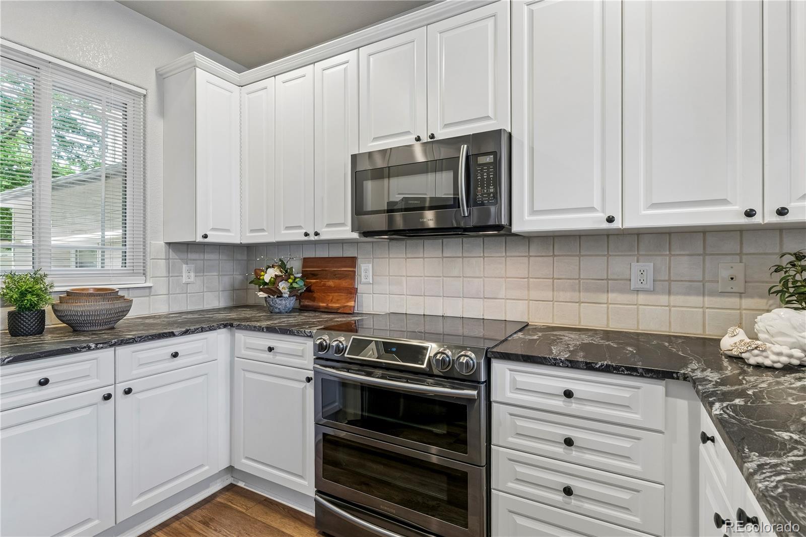 MLS Image #3 for 4348 s queen court,littleton, Colorado