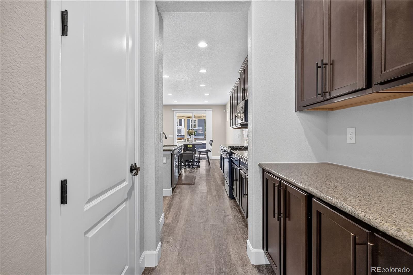 MLS Image #7 for 4862 s versailles court,aurora, Colorado