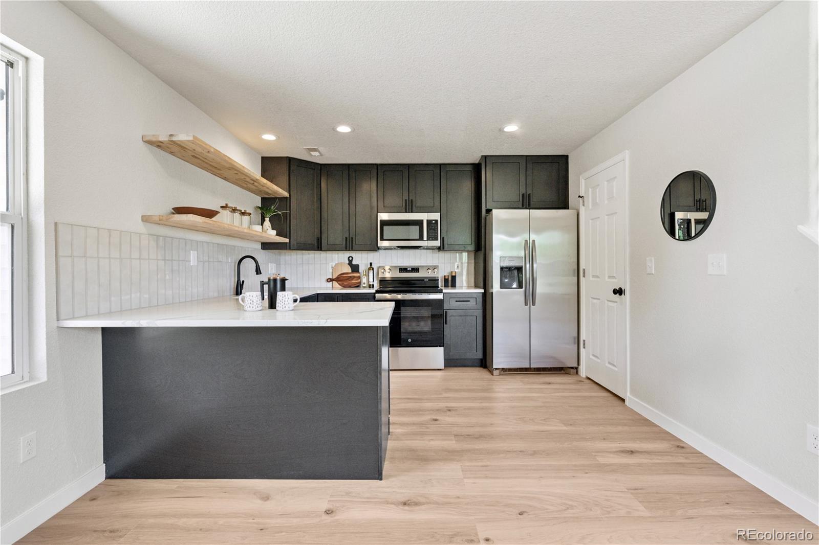 MLS Image #4 for 7810 s kittredge circle,englewood, Colorado