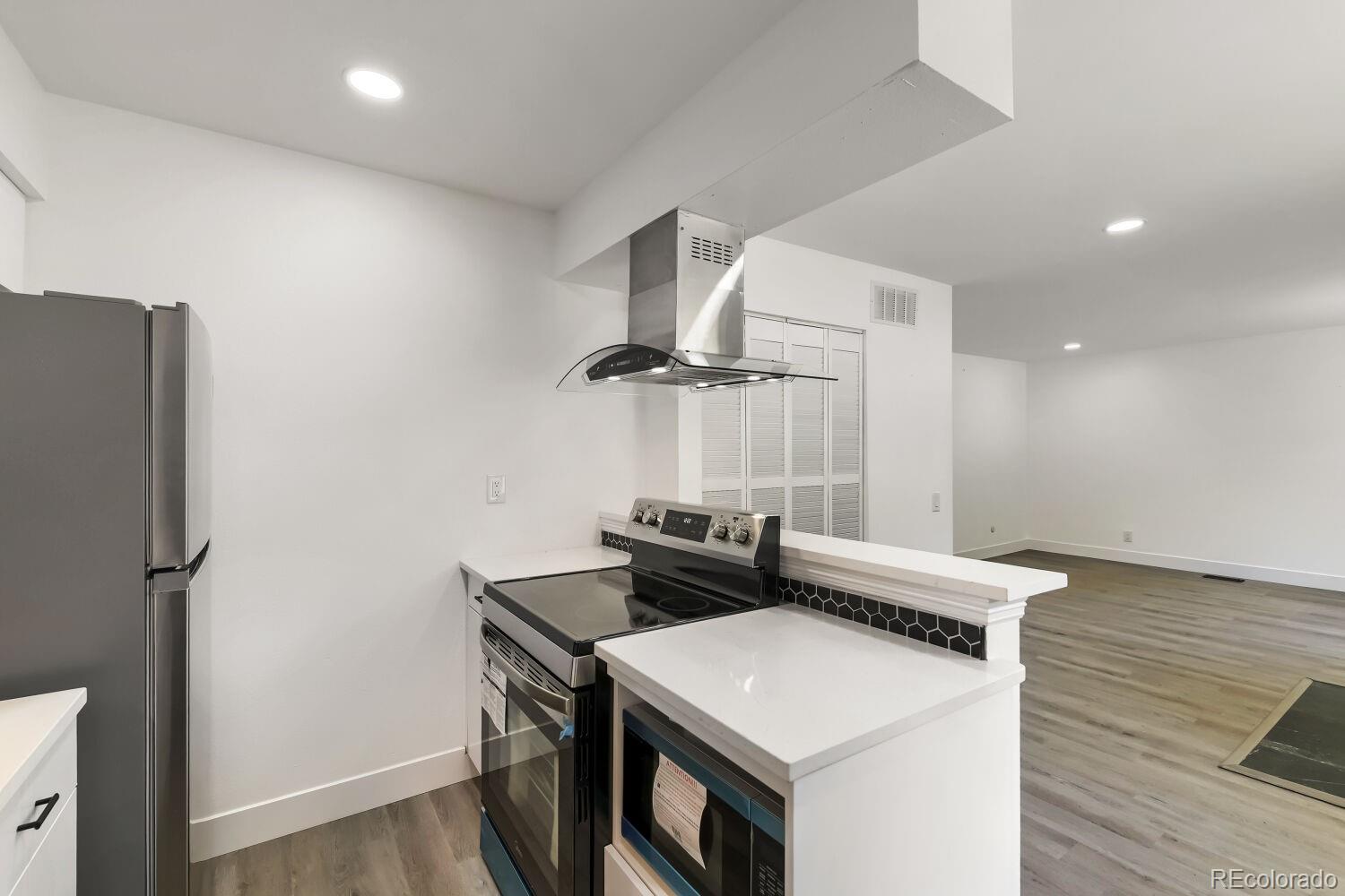 MLS Image #4 for 9105 e lehigh avenue 77,denver, Colorado