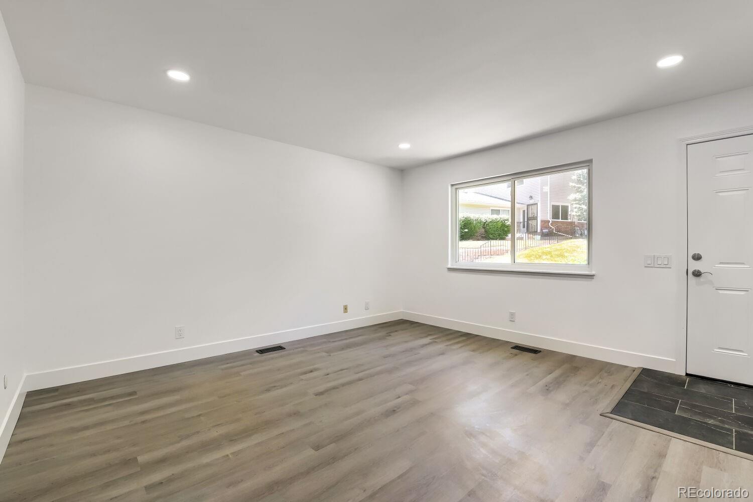 MLS Image #6 for 9105 e lehigh avenue 77,denver, Colorado