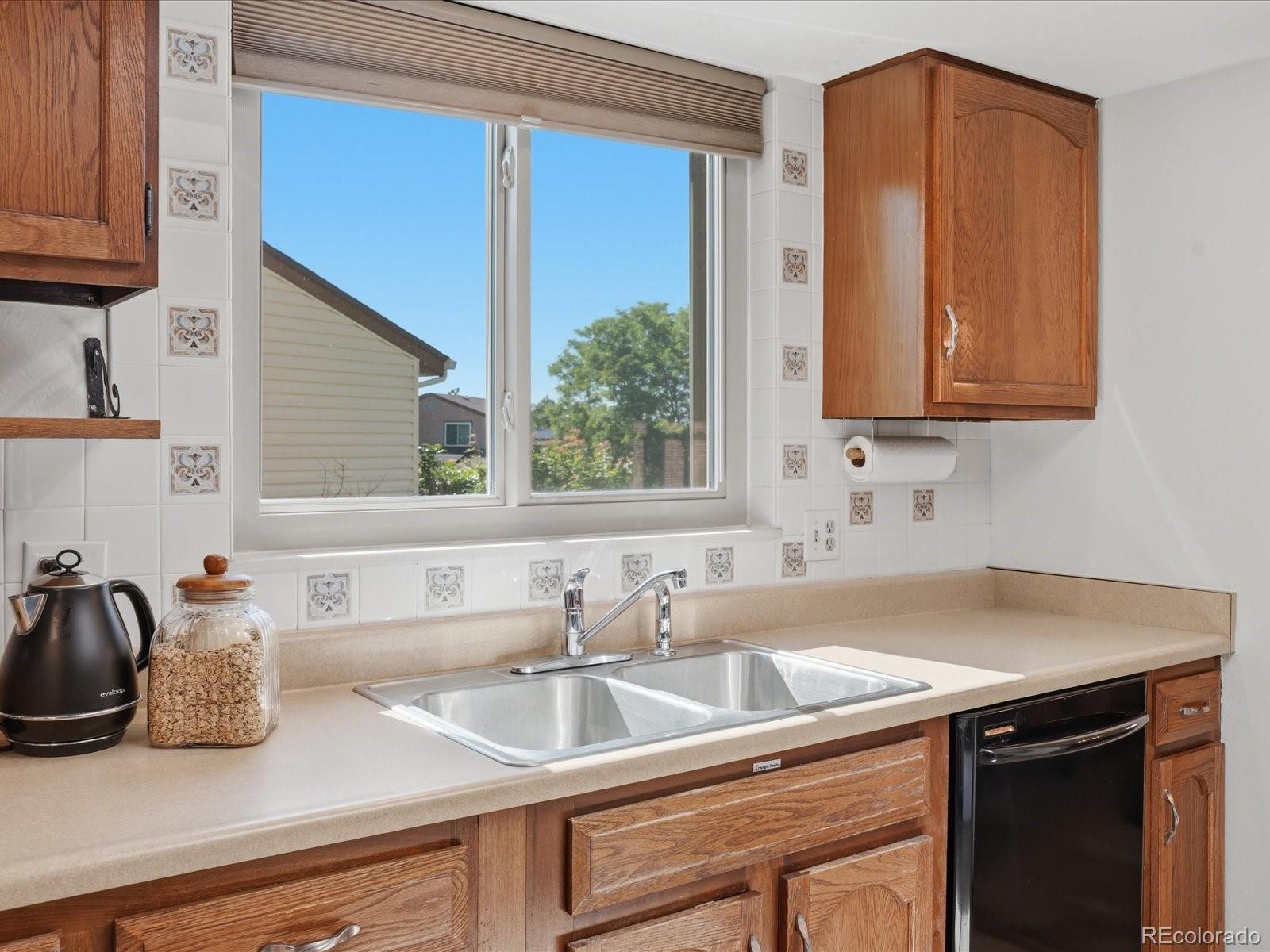 MLS Image #4 for 16636 e rice circle,aurora, Colorado