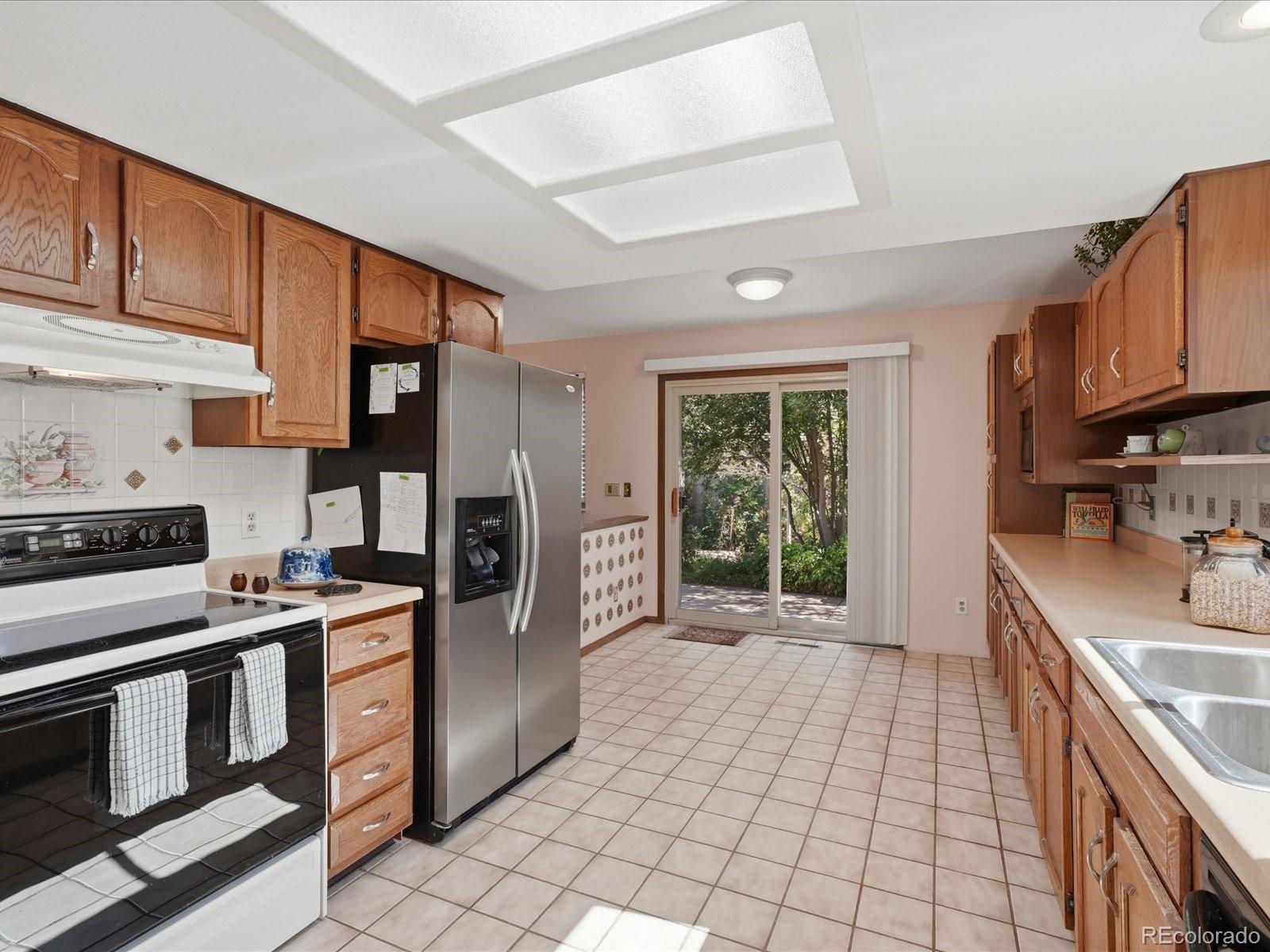 MLS Image #5 for 16636 e rice circle,aurora, Colorado