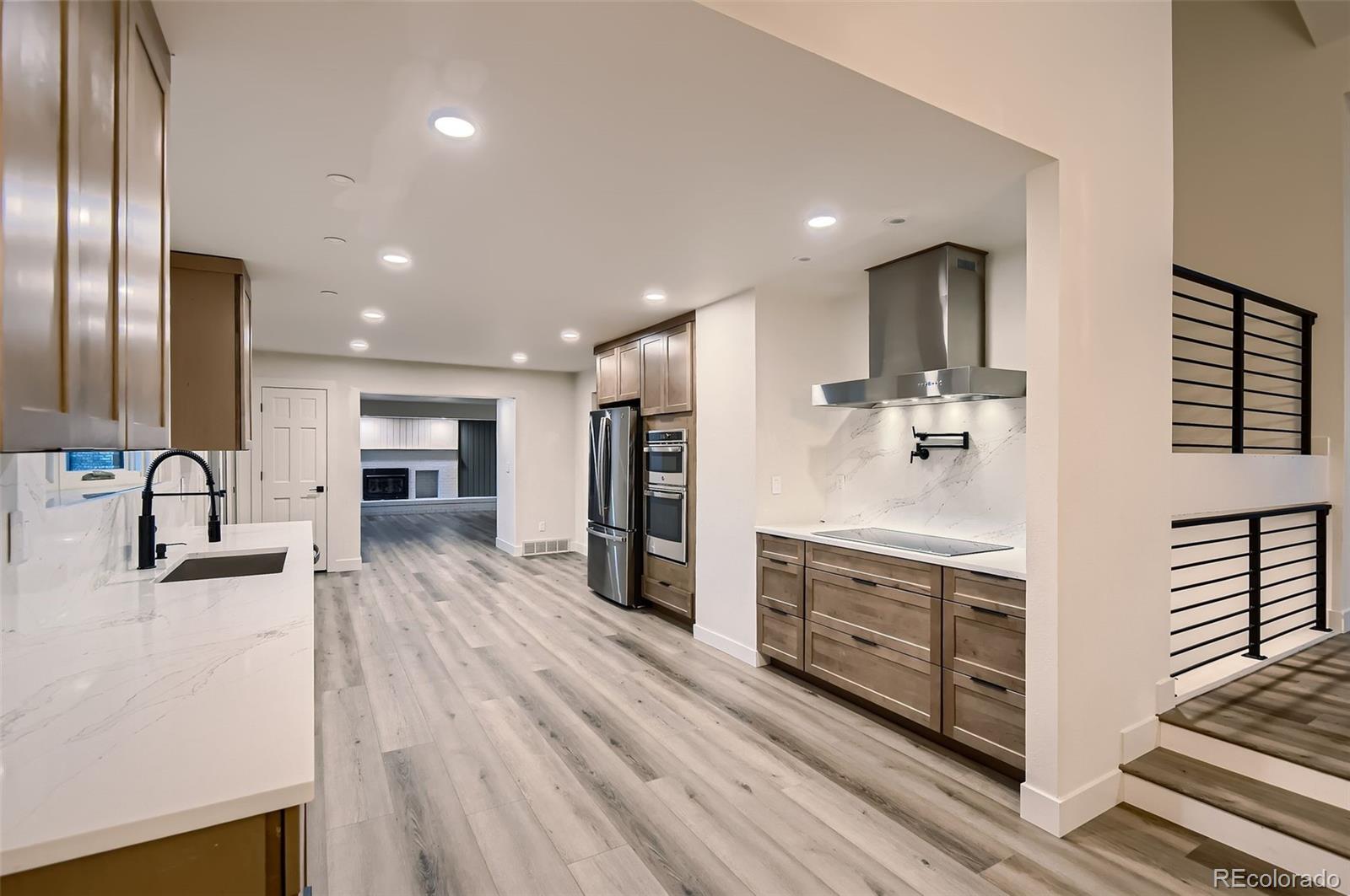 MLS Image #3 for 7635 s cook way,centennial, Colorado