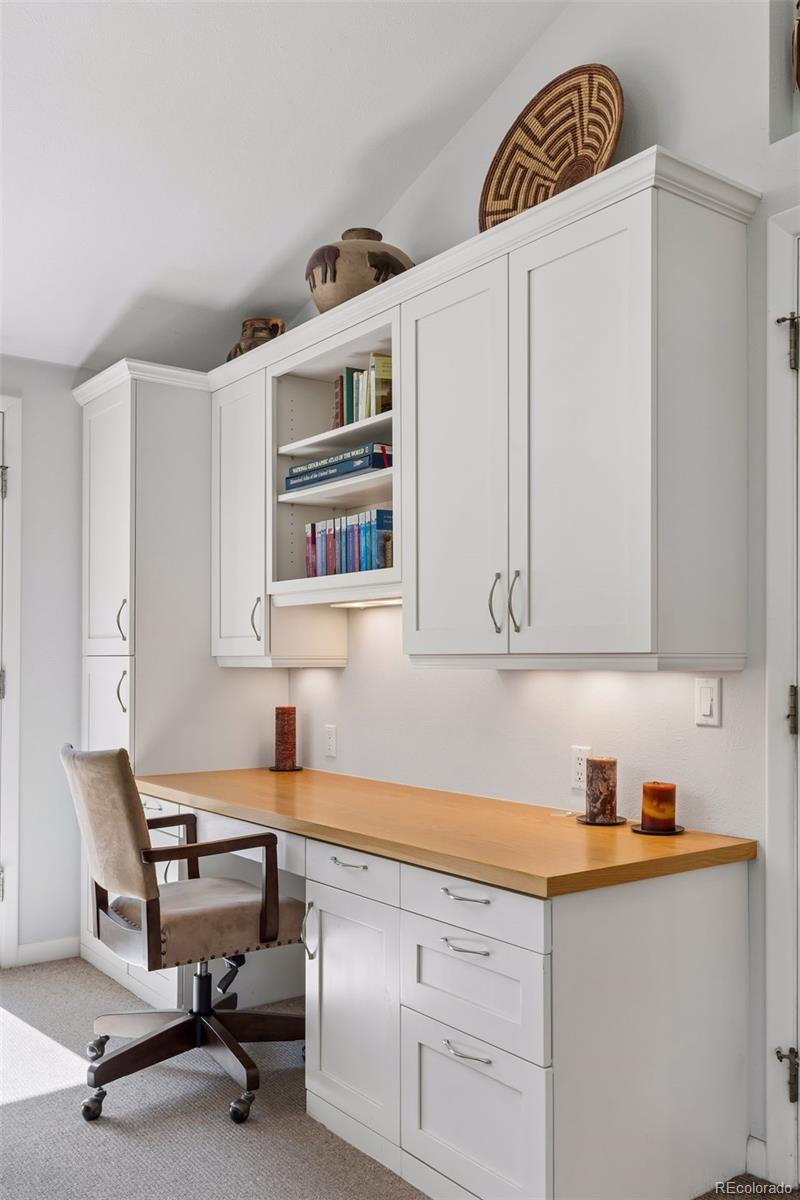 MLS Image #11 for 2083 s alton way,denver, Colorado