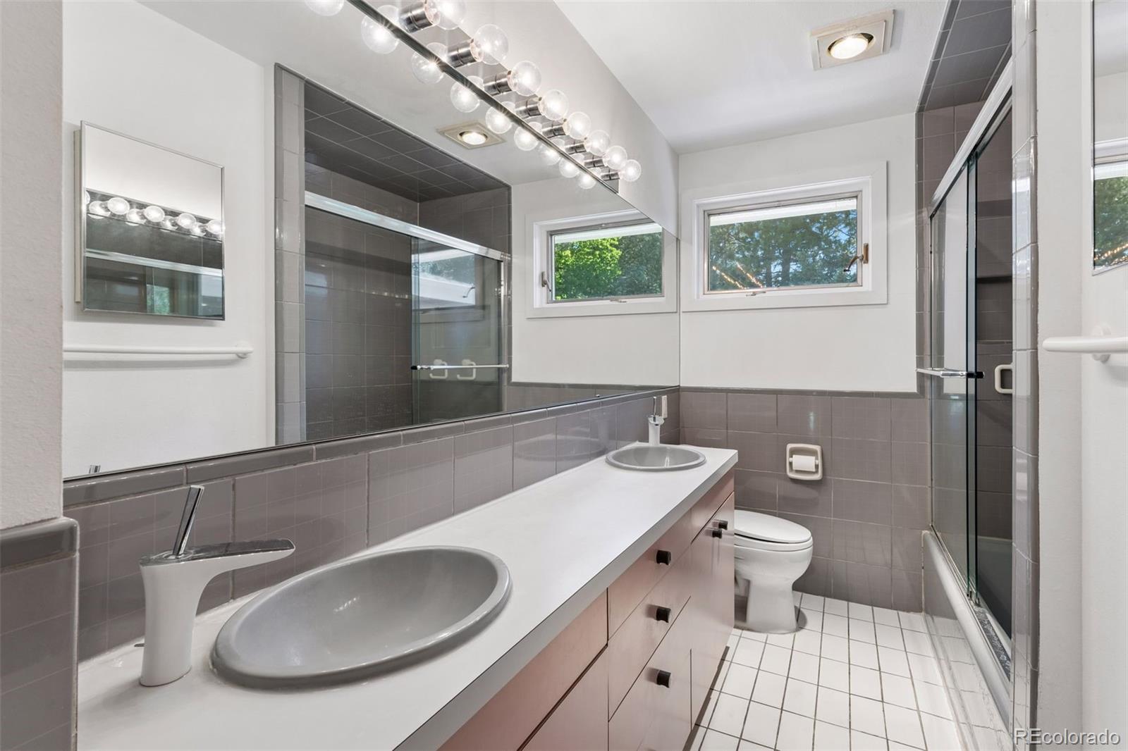 MLS Image #24 for 2083 s alton way,denver, Colorado