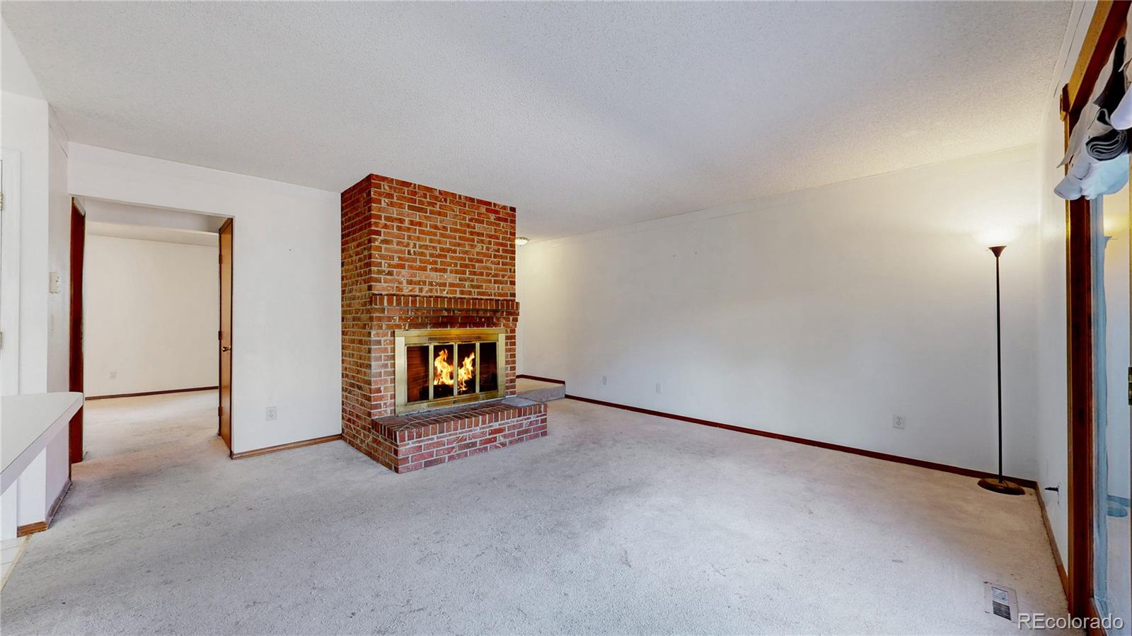 MLS Image #10 for 10208 e jewell avenue,aurora, Colorado