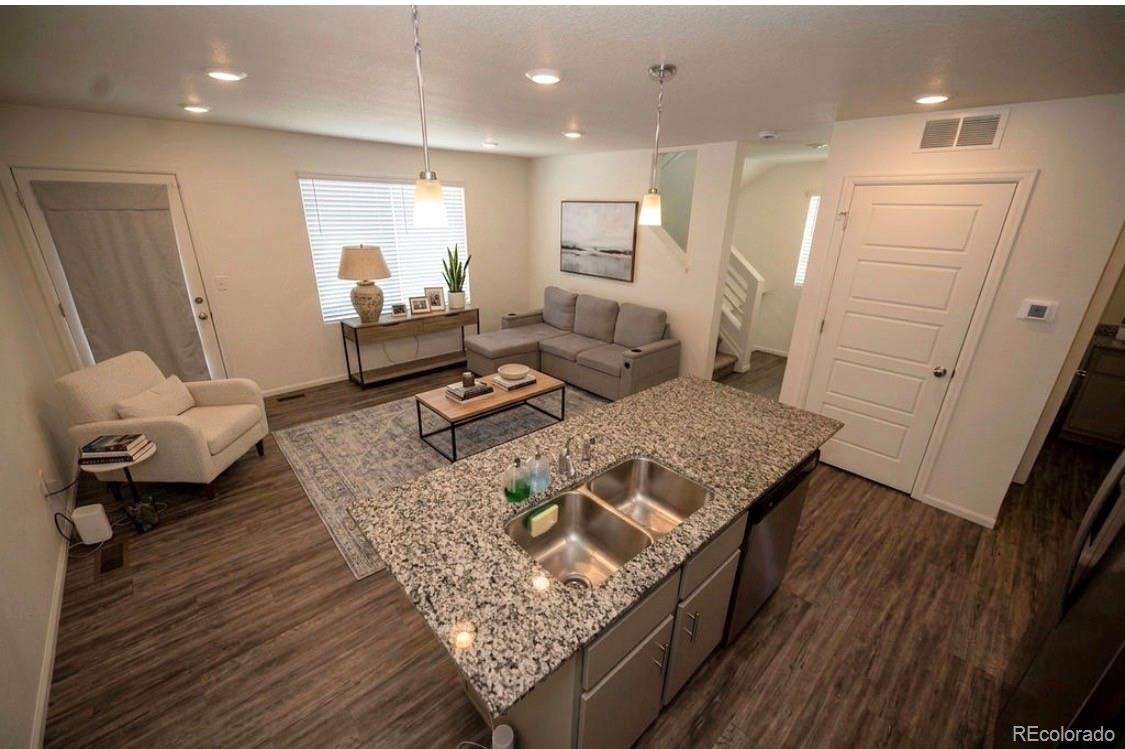 MLS Image #10 for 18181 e 51st avenue,denver, Colorado