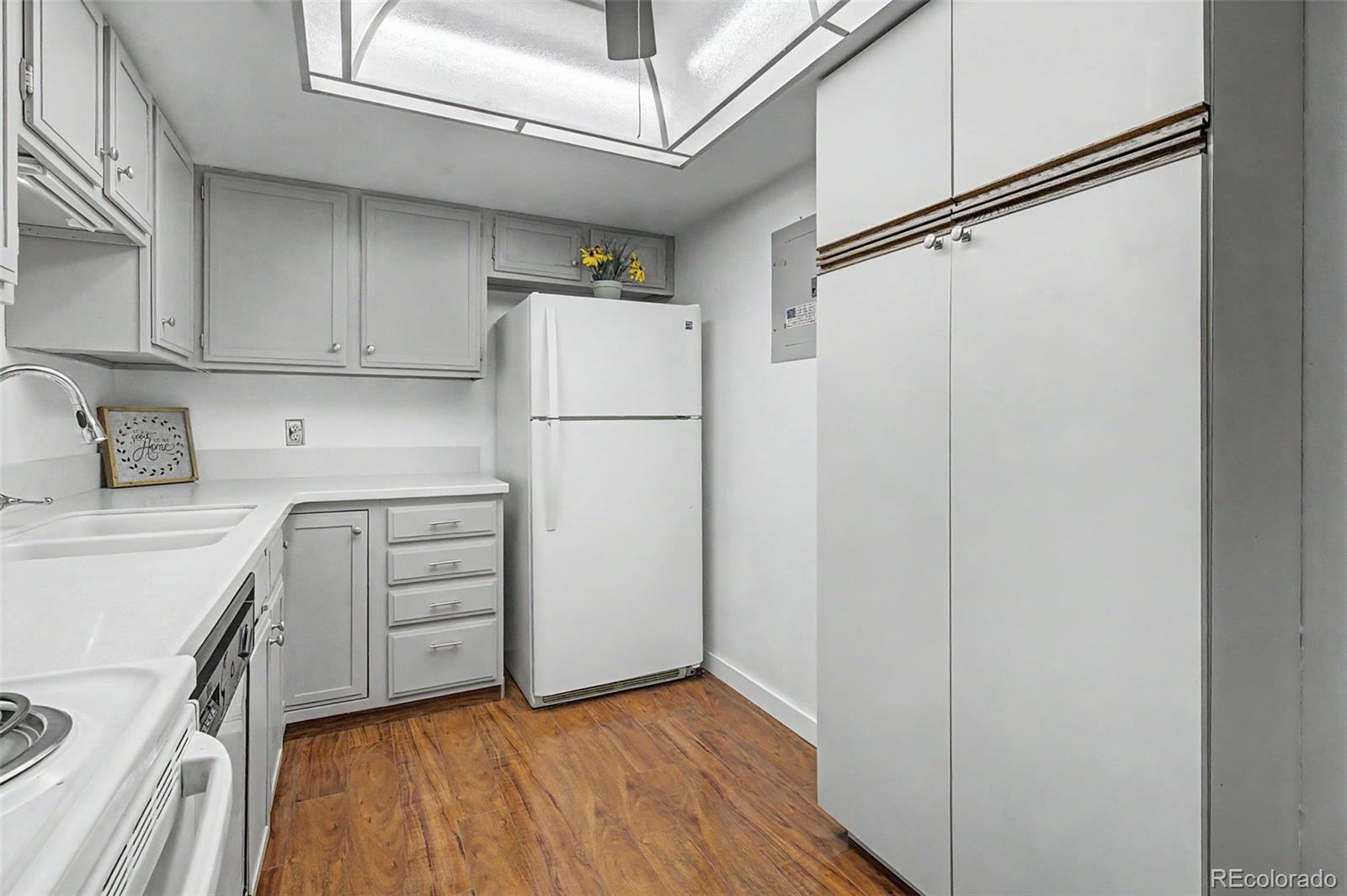 MLS Image #11 for 13902 e marina drive,aurora, Colorado