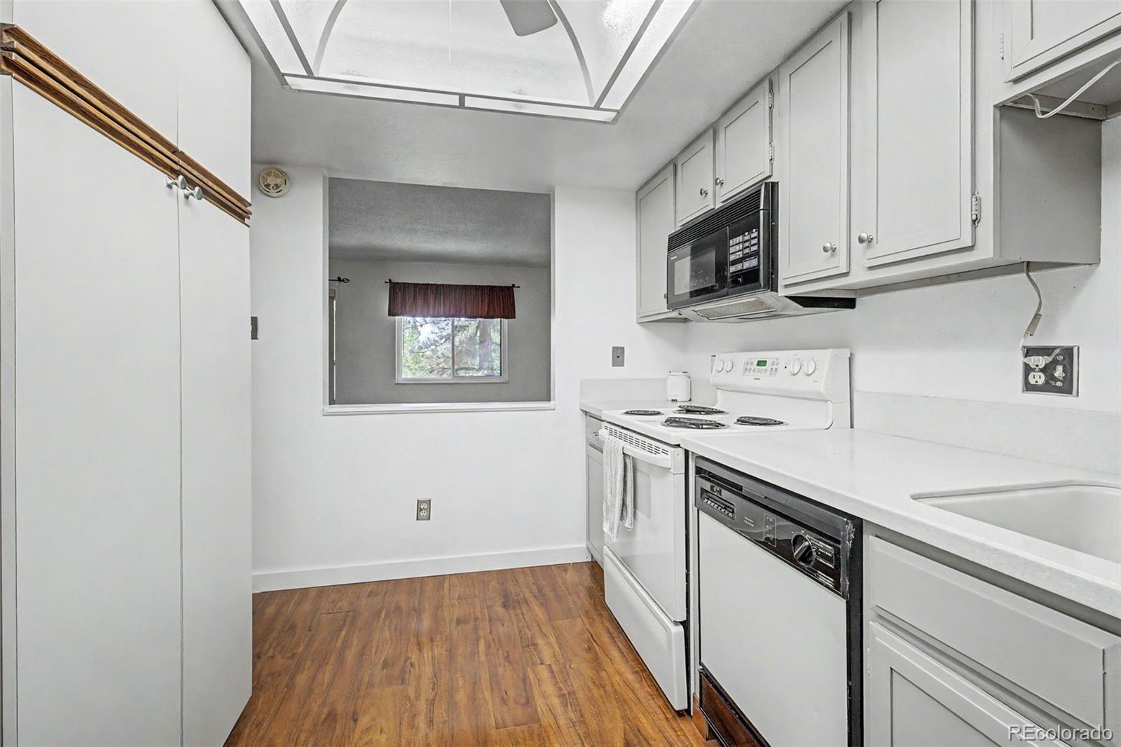 MLS Image #12 for 13902 e marina drive,aurora, Colorado