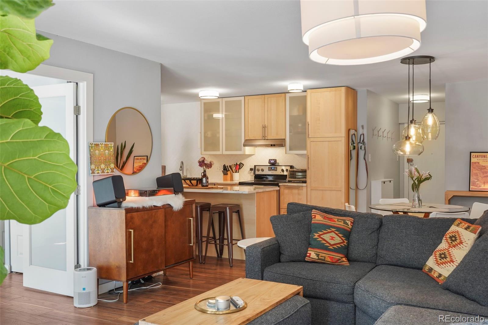 MLS Image #4 for 700 n washington street,denver, Colorado