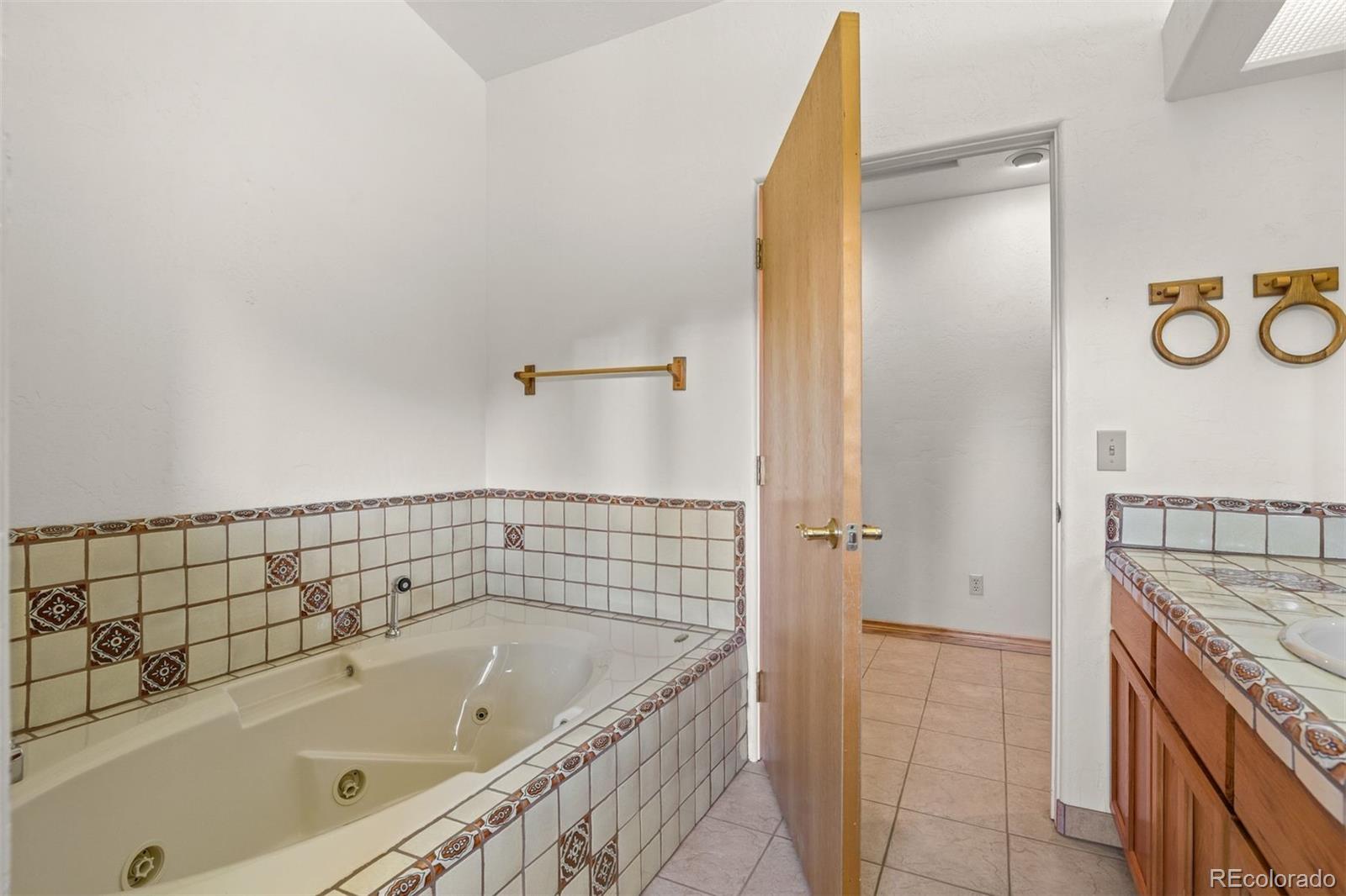 MLS Image #15 for 12868  cottonwood road,littleton, Colorado