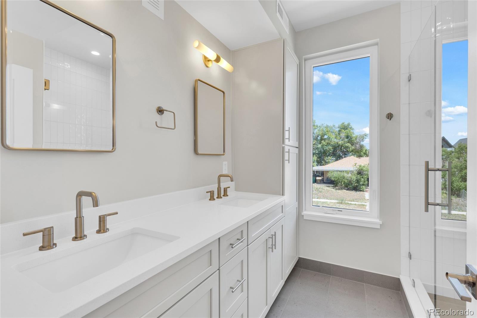 MLS Image #15 for 2197 s cherokee street ,denver, Colorado