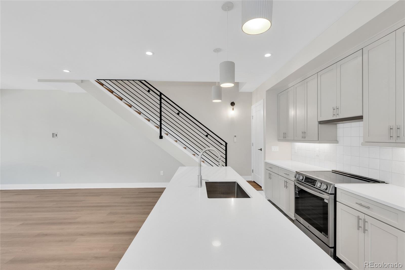 MLS Image #5 for 2197 s cherokee street ,denver, Colorado