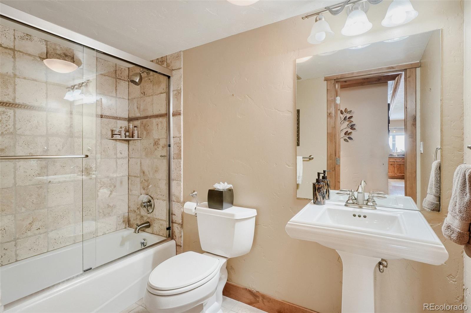 MLS Image #8 for 1551  larimer street,denver, Colorado