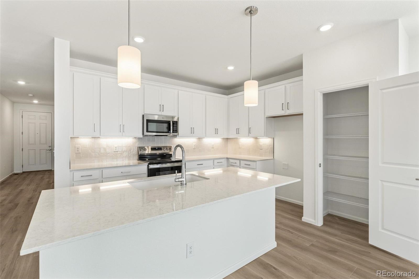 MLS Image #10 for 1730 s gold bug way,aurora, Colorado