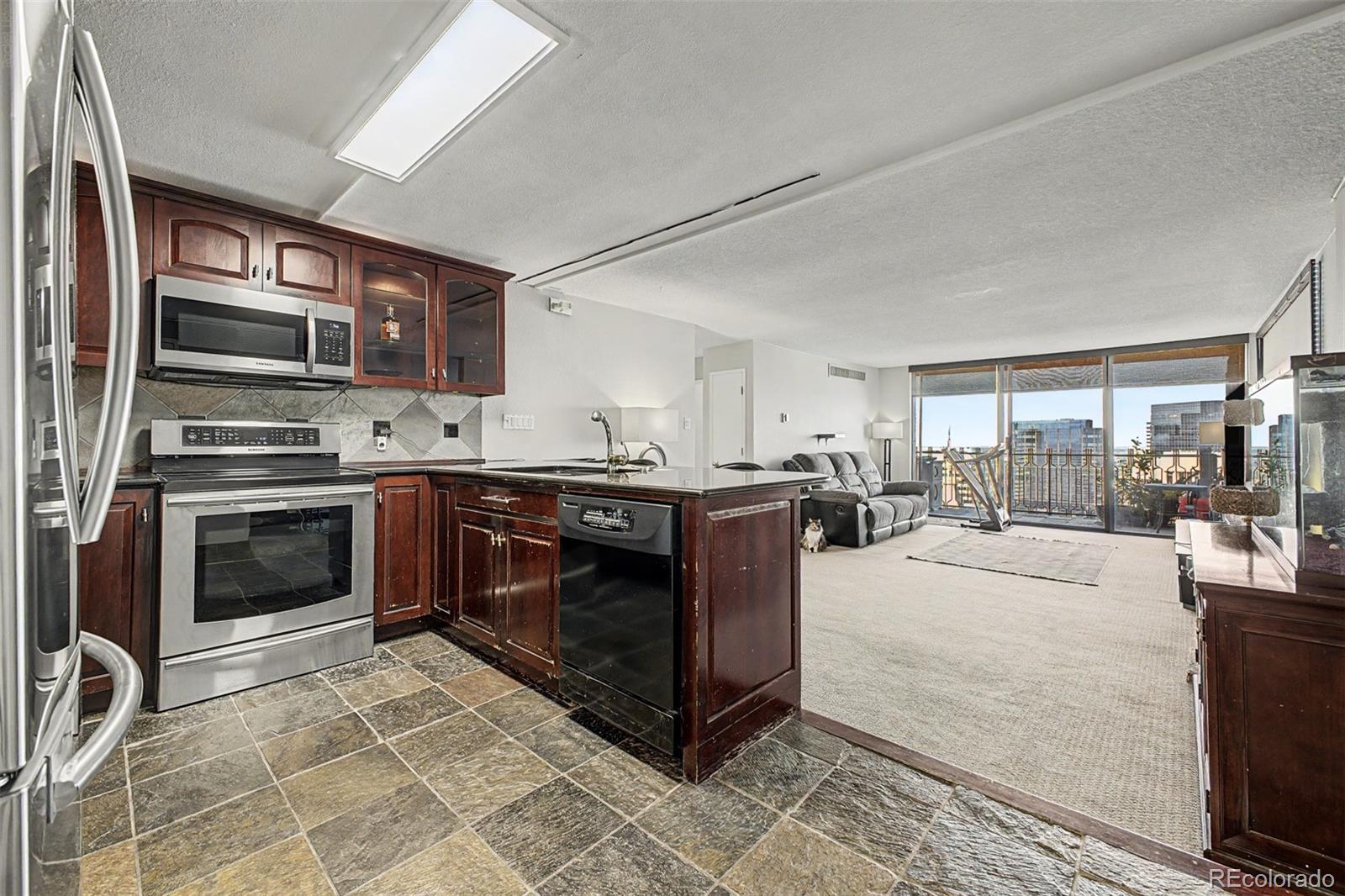 MLS Image #11 for 1020  15th street 40e,denver, Colorado