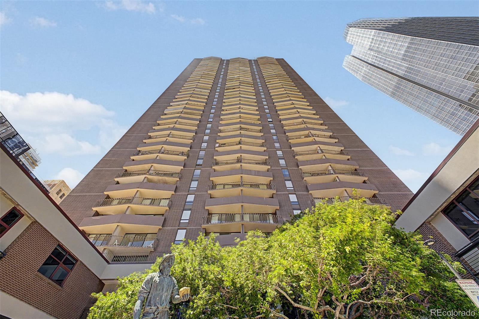 MLS Image #2 for 1020  15th street 40e,denver, Colorado