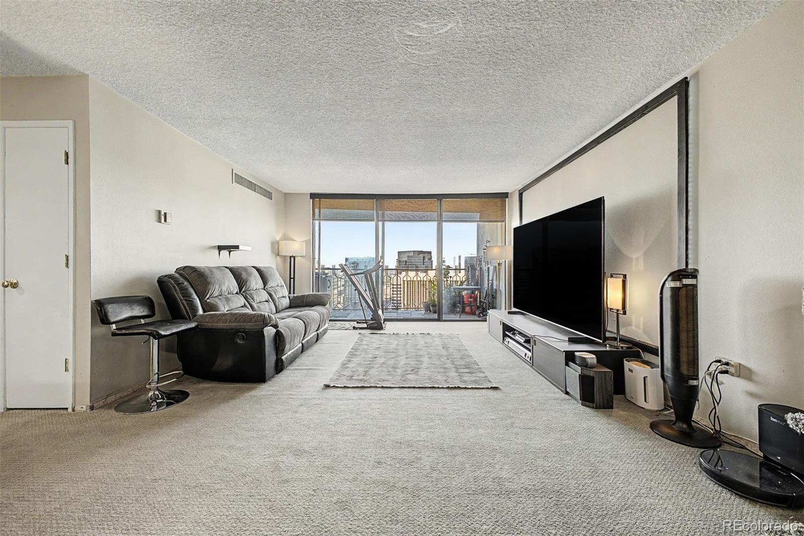 MLS Image #5 for 1020  15th street 40e,denver, Colorado