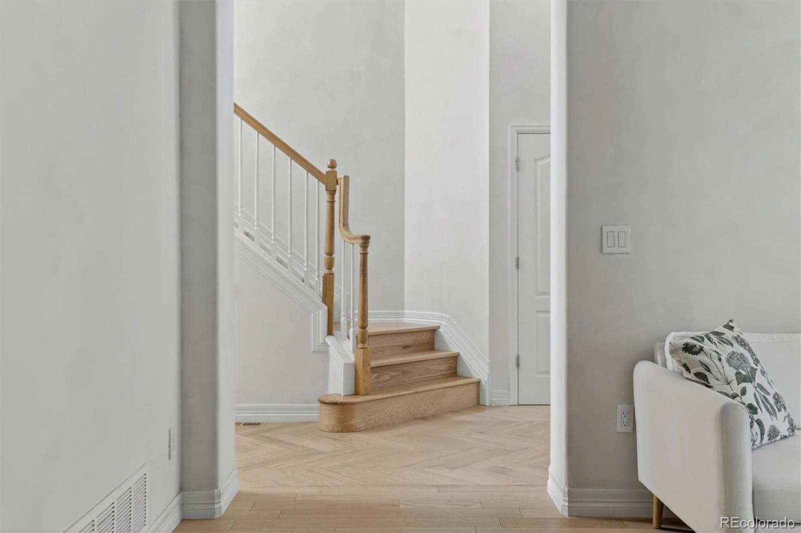 MLS Image #5 for 148 s locust street,denver, Colorado