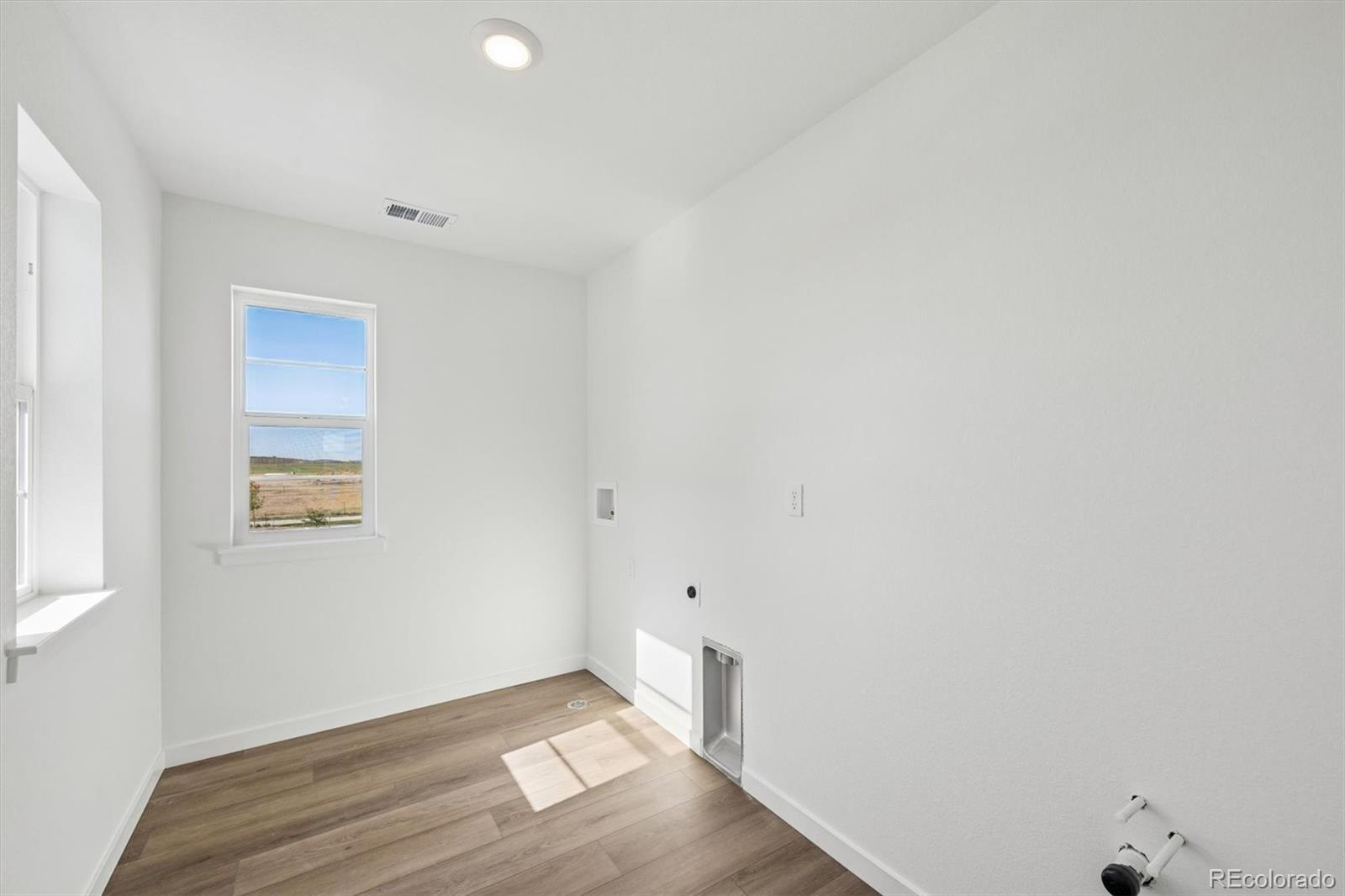 MLS Image #15 for 25060 e 42nd avenue,aurora, Colorado