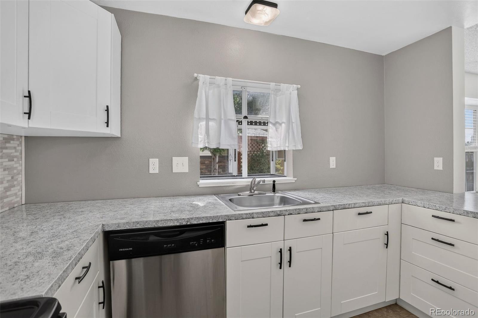 MLS Image #15 for 9816 w friend place,littleton, Colorado