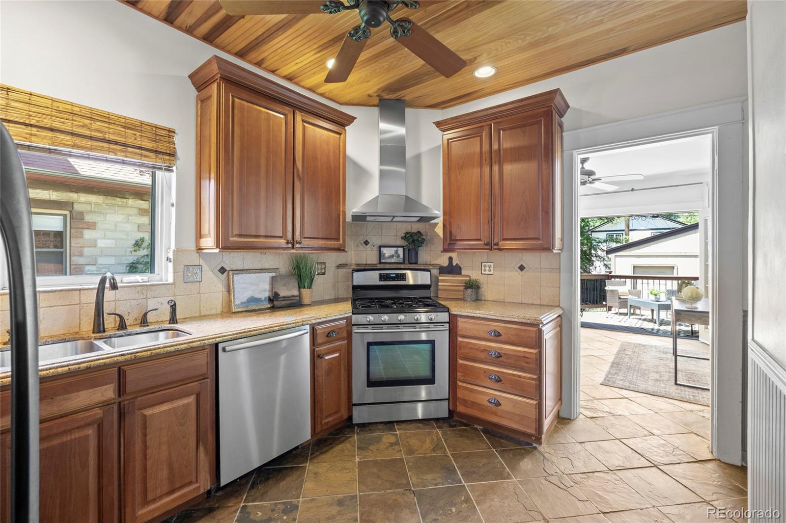 MLS Image #13 for 1251 s gaylord street,denver, Colorado